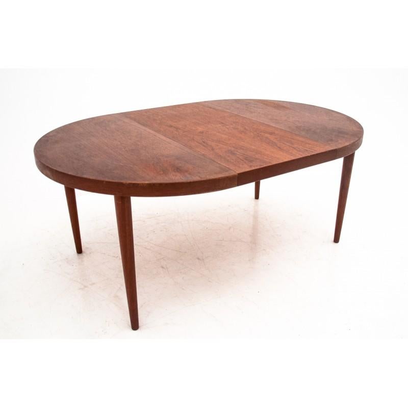 Mid-20th Century Rosewood Extendable Dining Table in Danish Design, 1960s