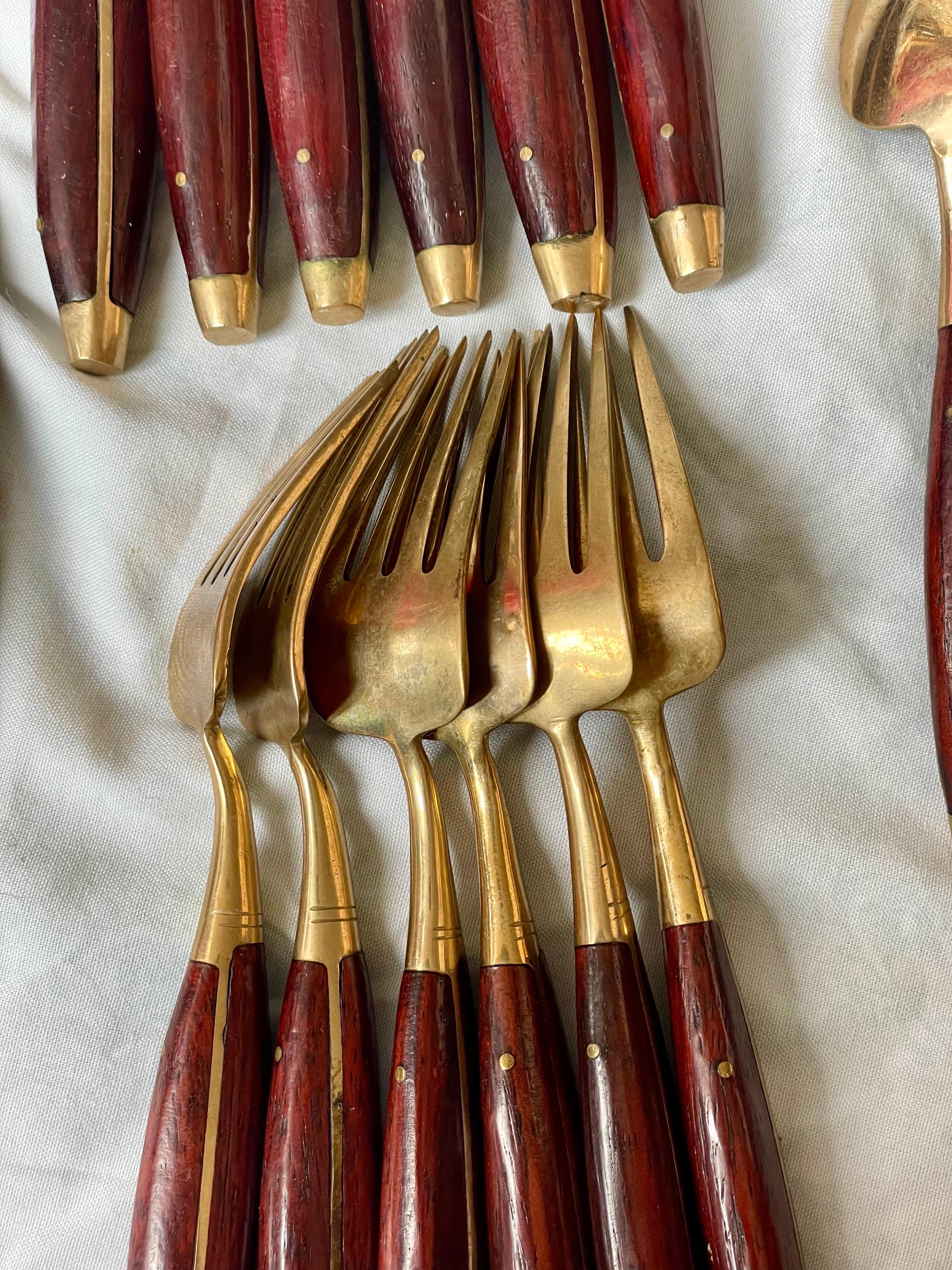 Palisander Besteck 24 Stück Set für 6 Messer Gabeln Löffel Silberbesteck (Messing) im Angebot