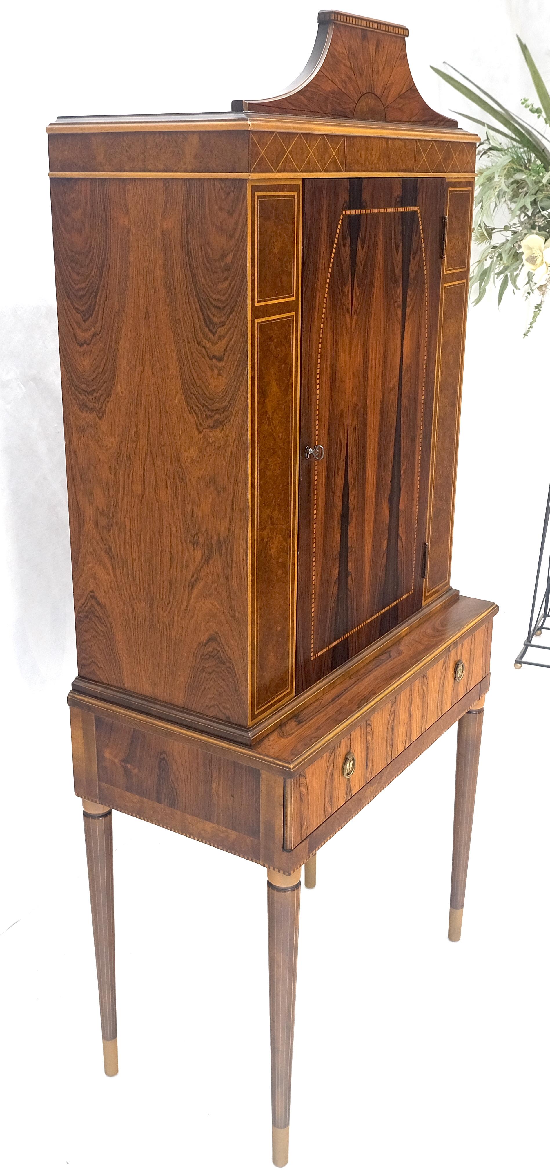 Francese Palissandro francese Art Deco con gambe affusolate, credenza, buffet, armadio a muro MINT! in vendita