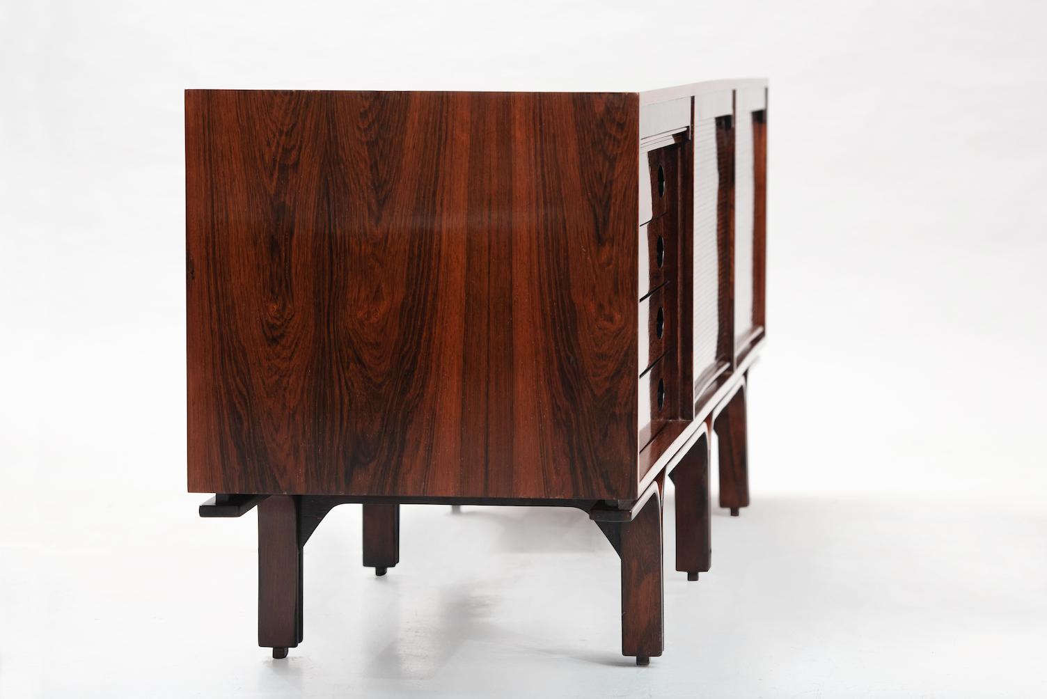 Rosewood Gianfranco Frattini Sideboard for Bernini In Excellent Condition In Porto, PT