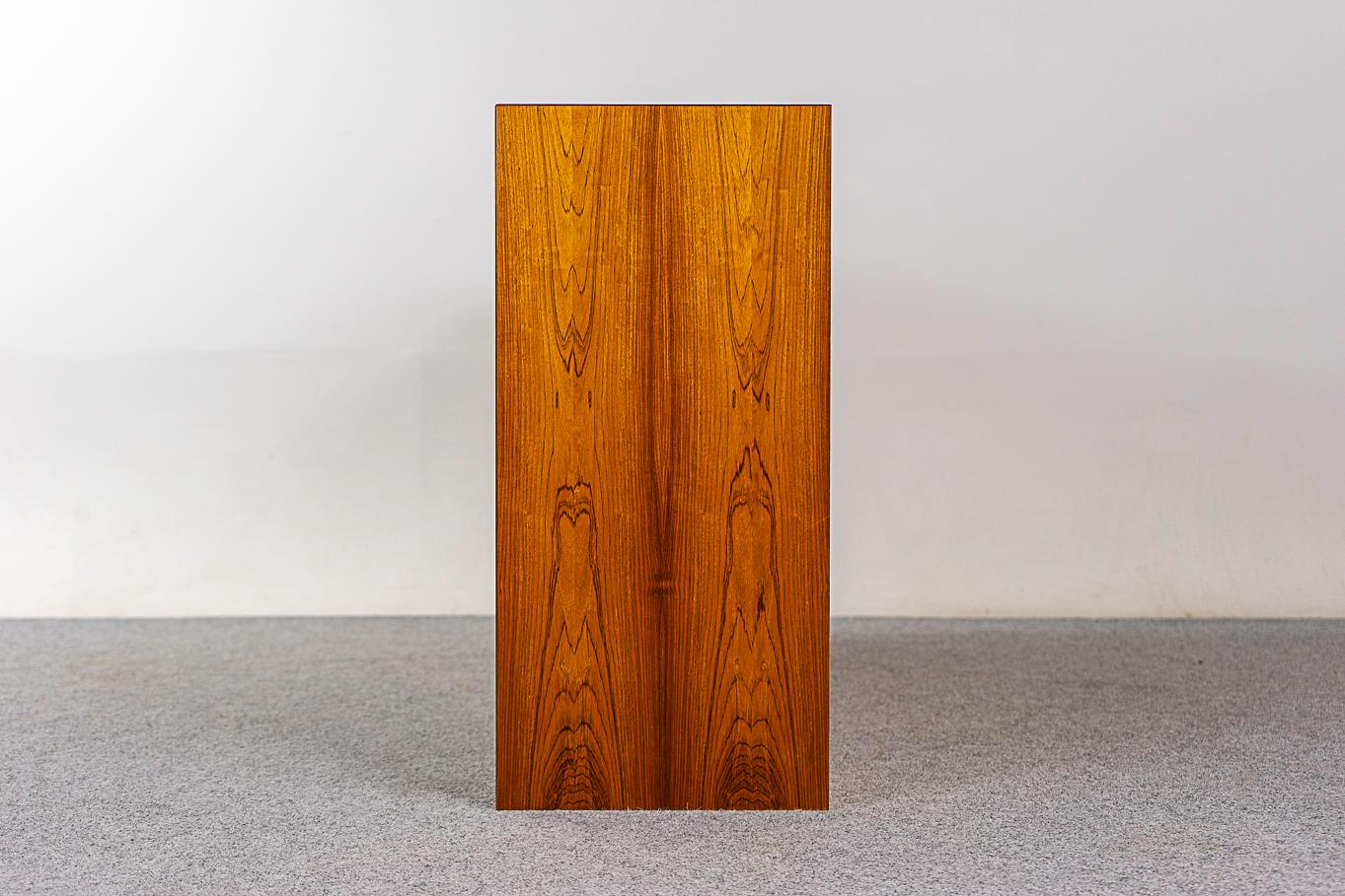 Rosewood & Glass Danish Cabinet by Hundevad For Sale 3