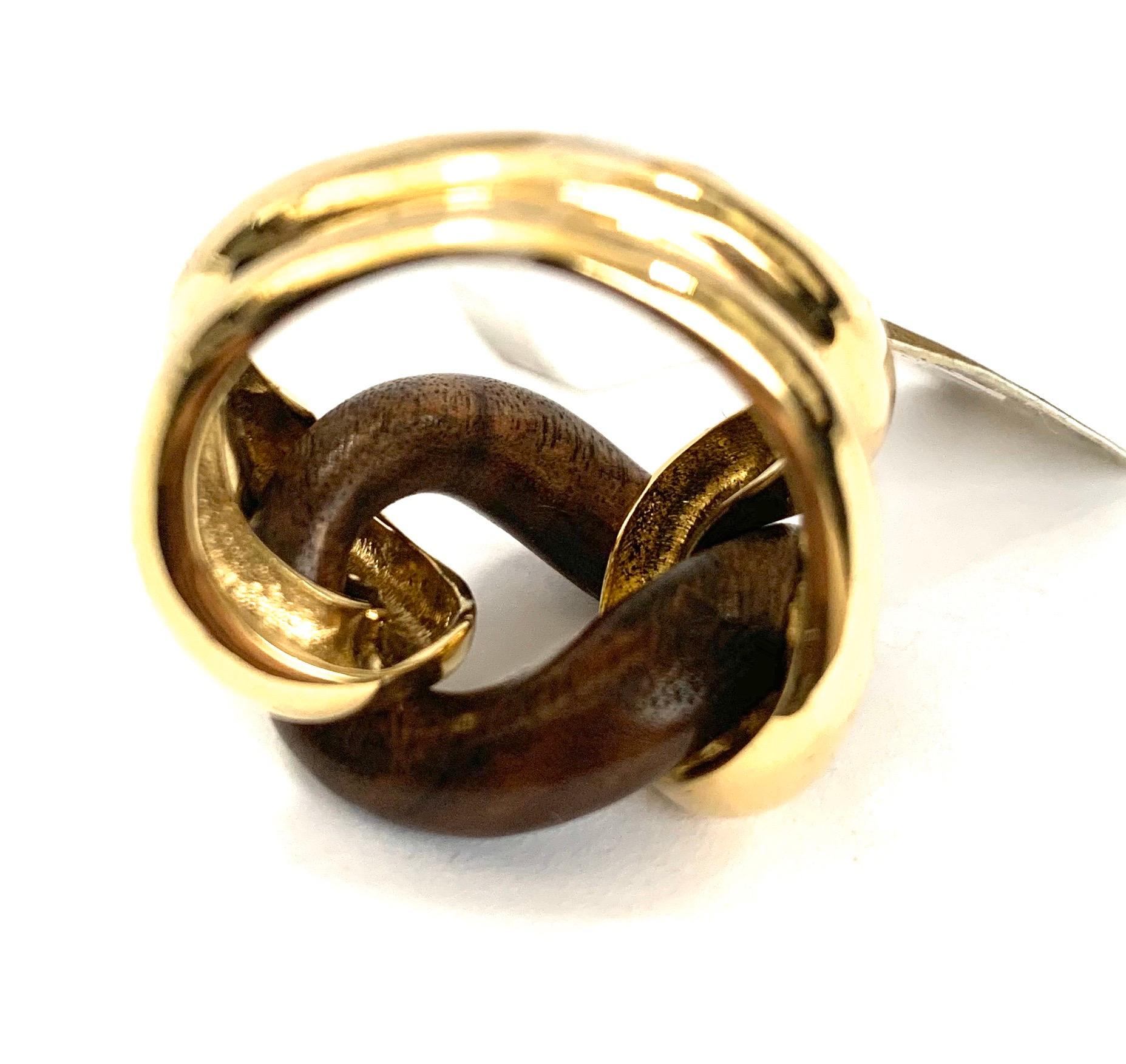 Rosewood Groumette Ring 18 Karat Yellow Gold For Sale 1