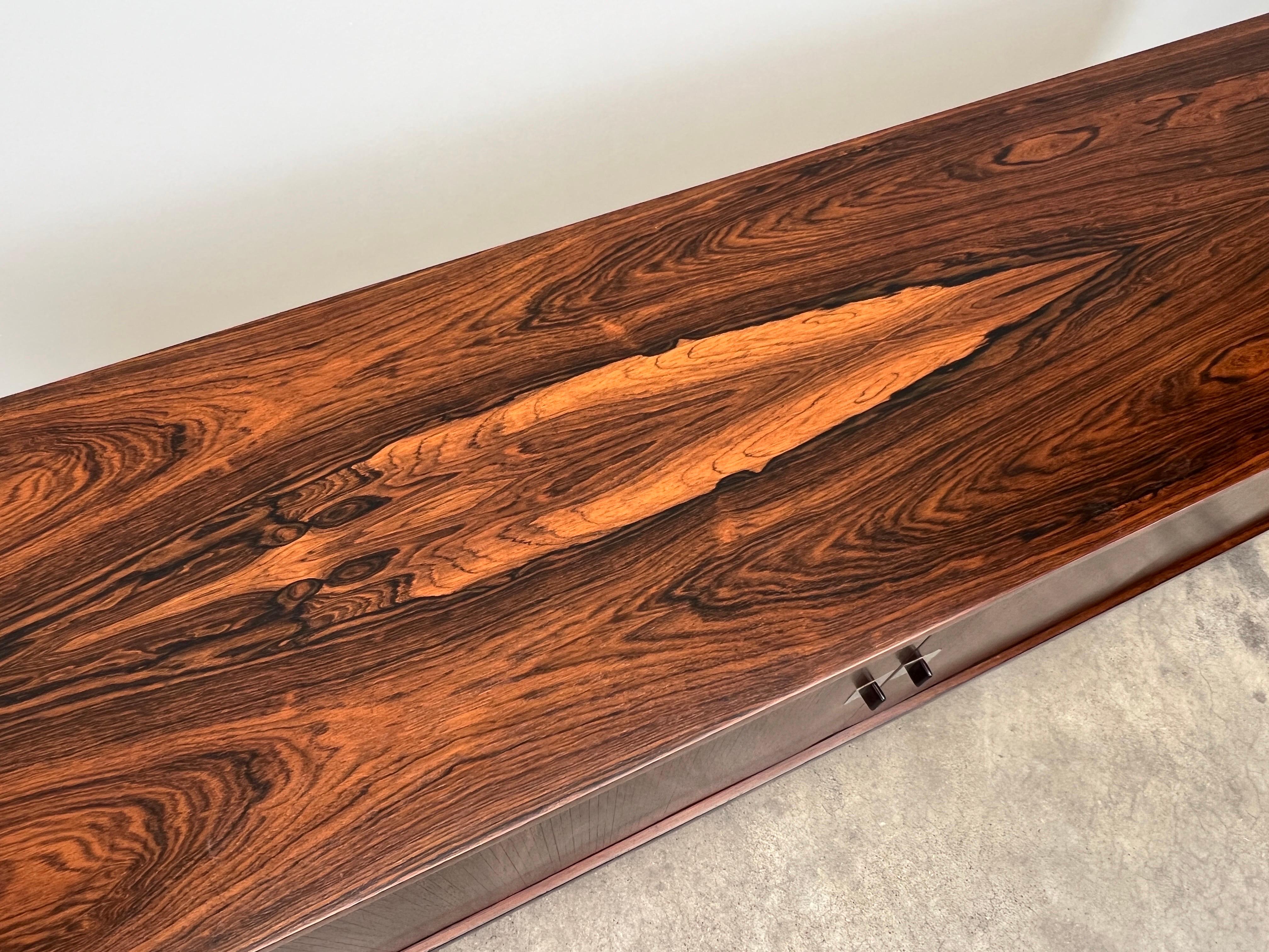 Rosewood Hans Wegner RY-25 Credenza for Ry Mobler For Sale 11