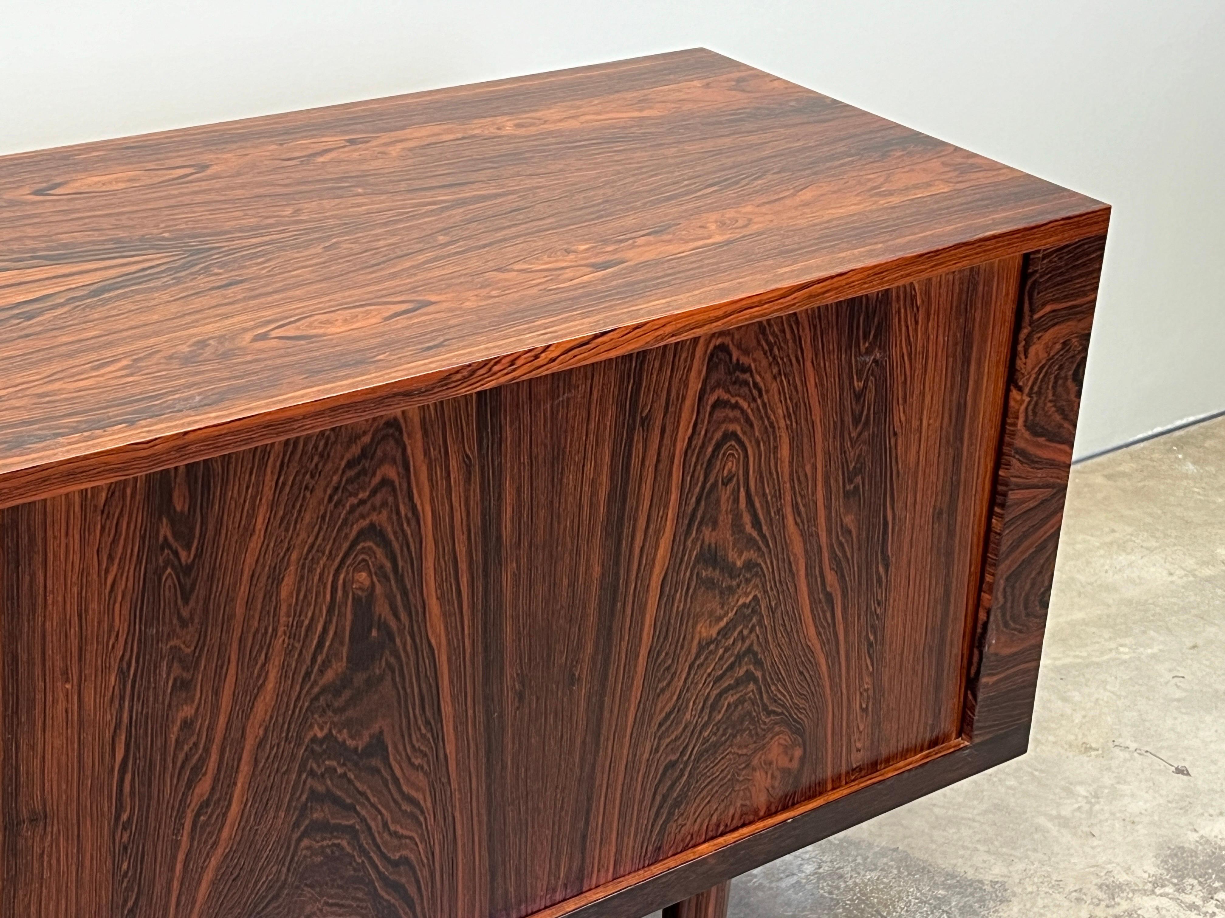 Rosewood Hans Wegner RY-25 Credenza for Ry Mobler For Sale 2