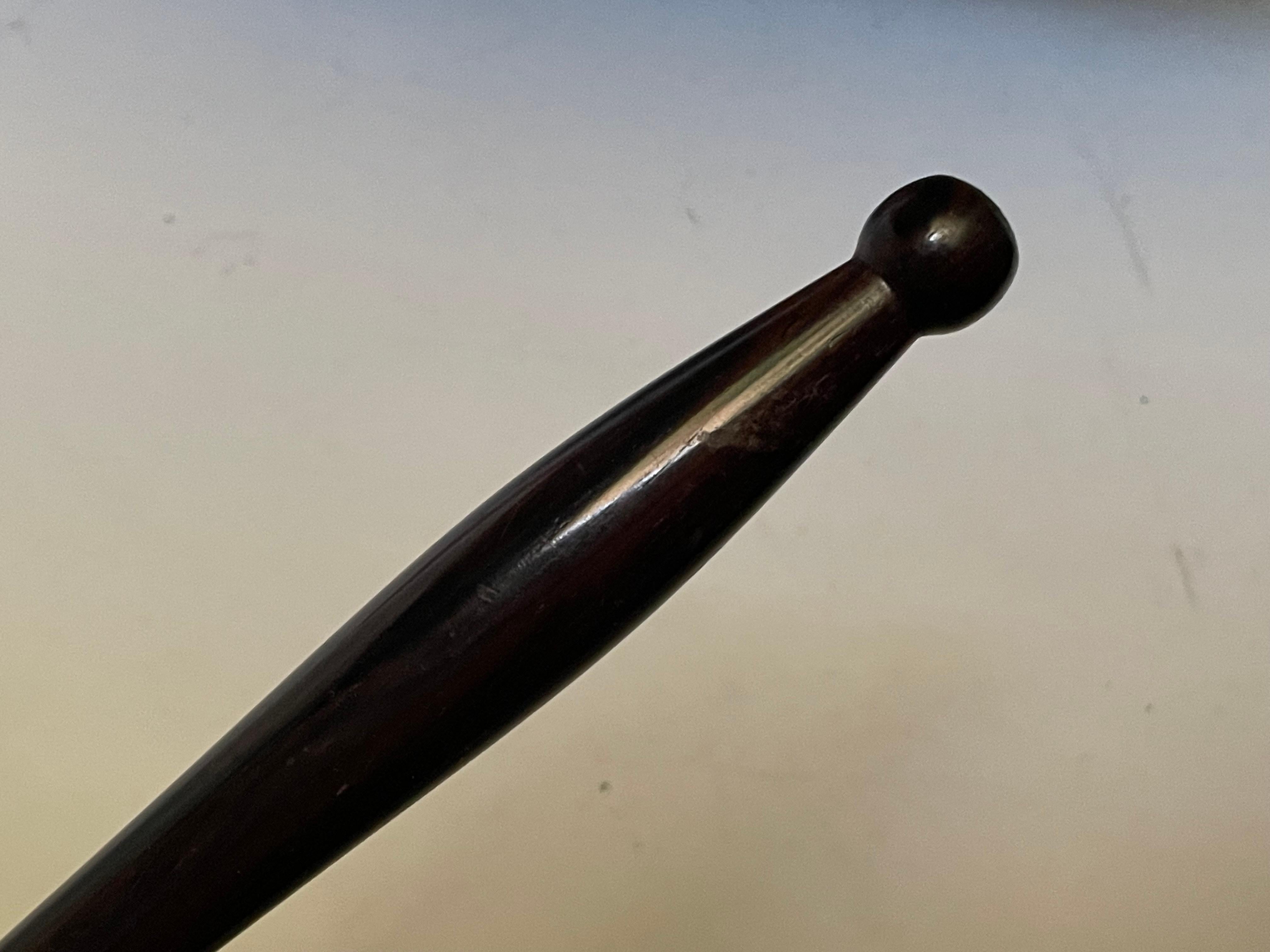 Mazo de Juez Subastador tallado en madera dura de palisandro en venta 4
