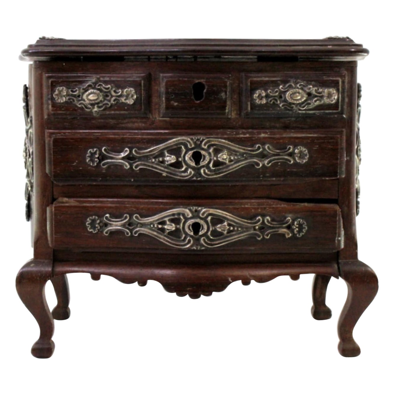 Rosewood jewelry box in the shape of a chest of drawers with silver fittings im Angebot