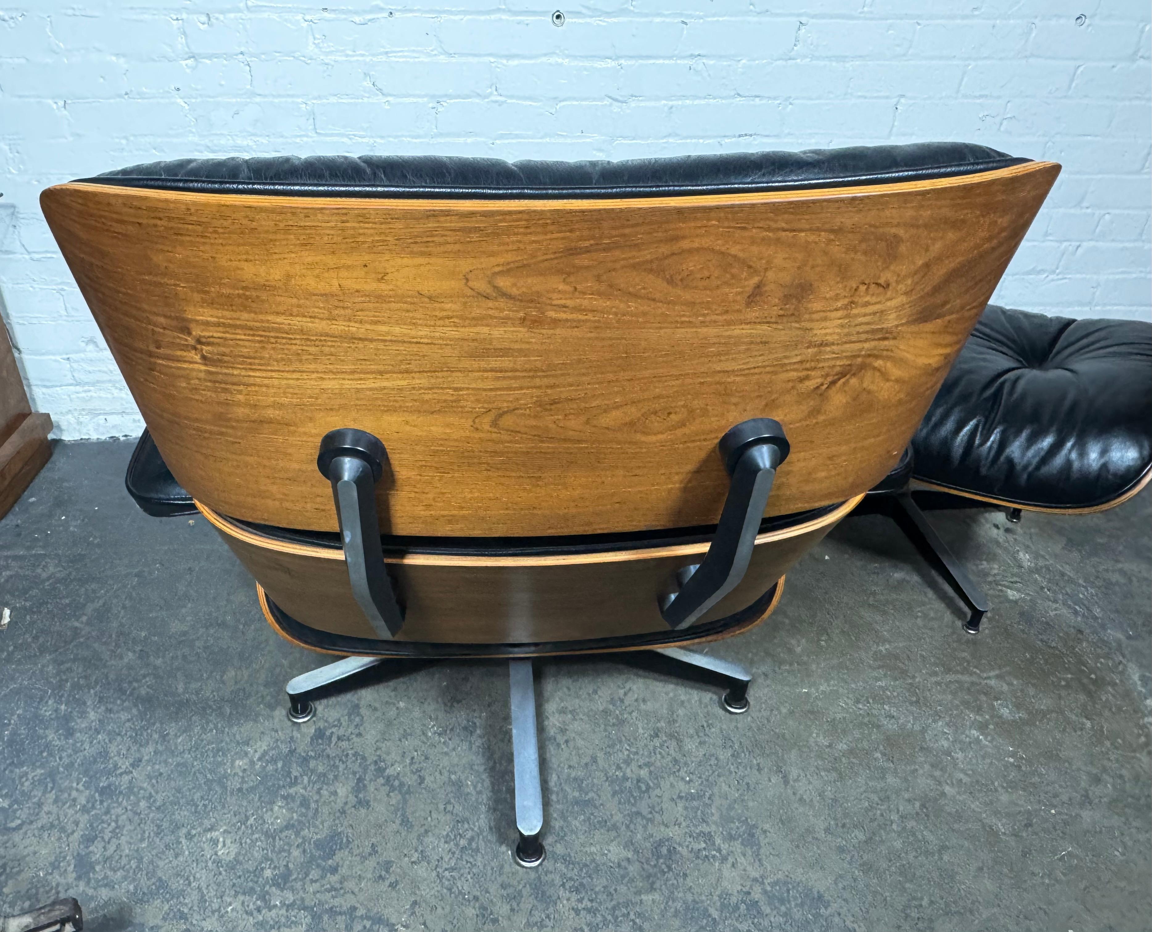 Late 20th Century Rosewood / Leather Eames Lounge Chair & Ottoman Herman Miller, USA 1970s