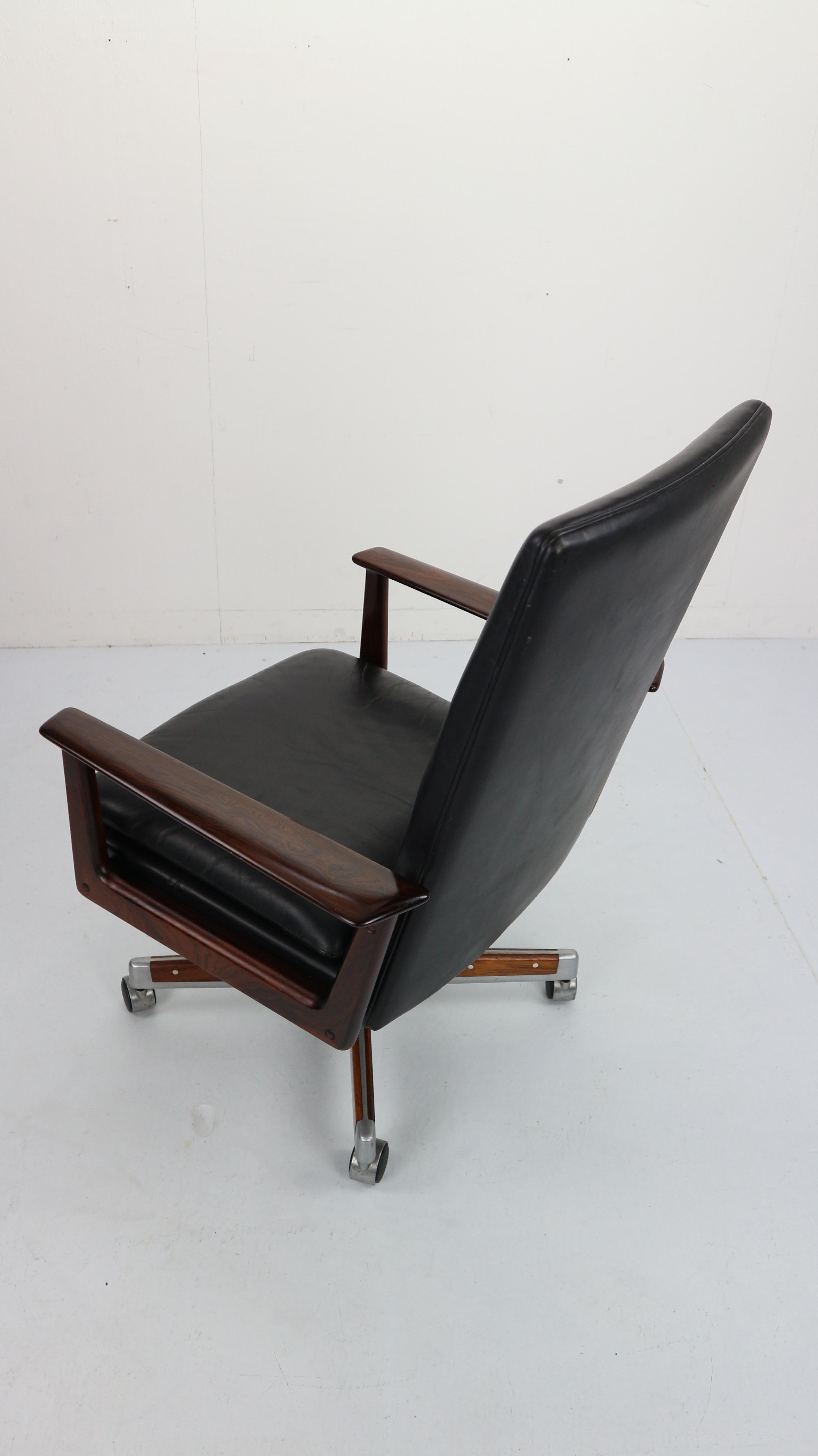 Rosewood& Leather Executive Office Chair by Arne Vodder for Sibast, 1960 Denmark In Good Condition In The Hague, NL