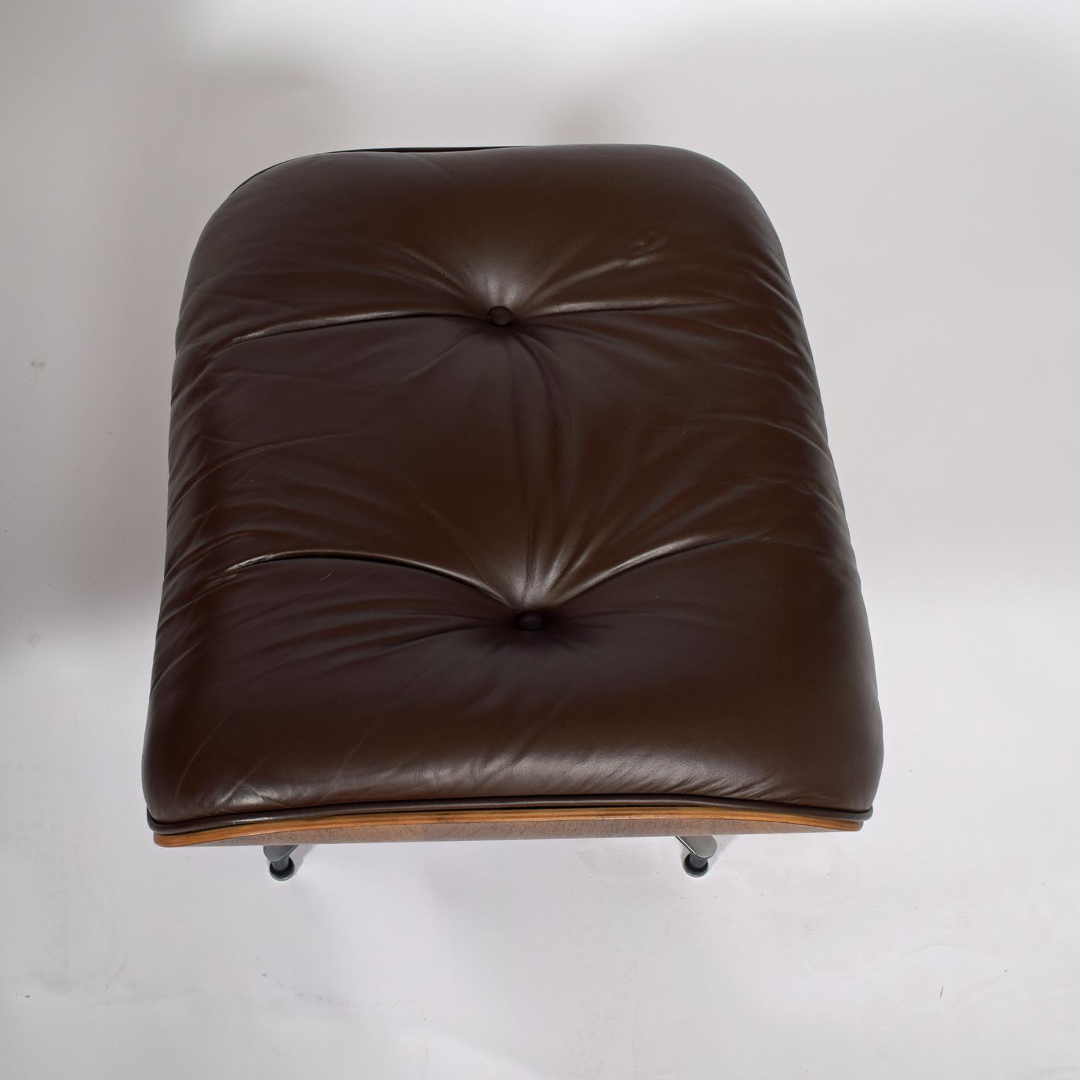 Mid-20th Century Rosewood Lounge Chair and Ottoman 670/671 by Charles Eames for Herman Miller