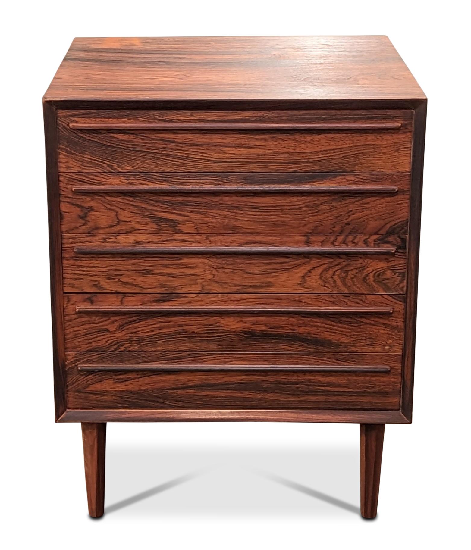 Mid-Century Modern Rosewood Low Boy Dresser, Danish Mid Century Modern 122248 