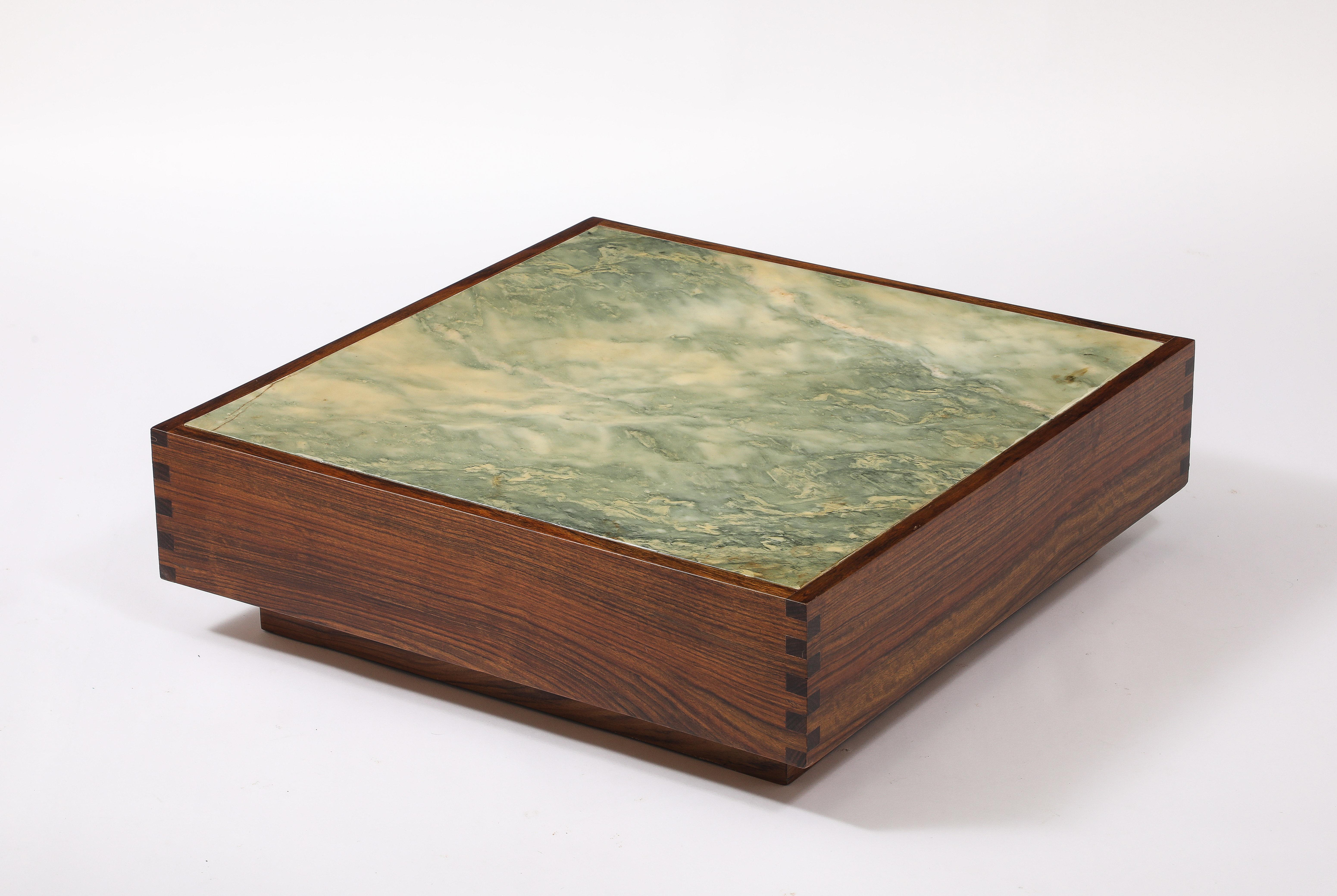 Table basse en palissandre et marbre, France, années 1950 en vente 3