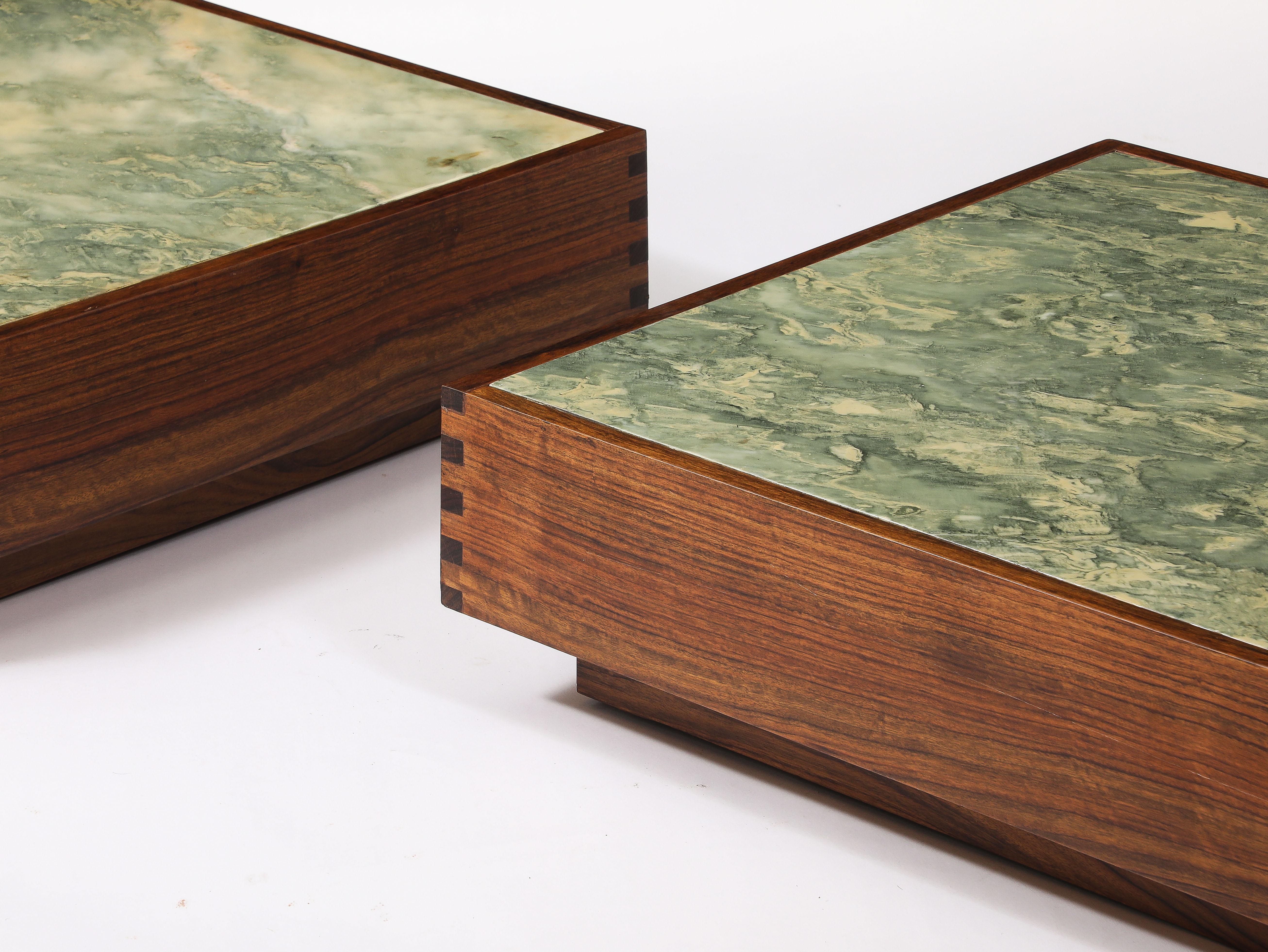 Table basse en palissandre et marbre, France, années 1950 en vente 5