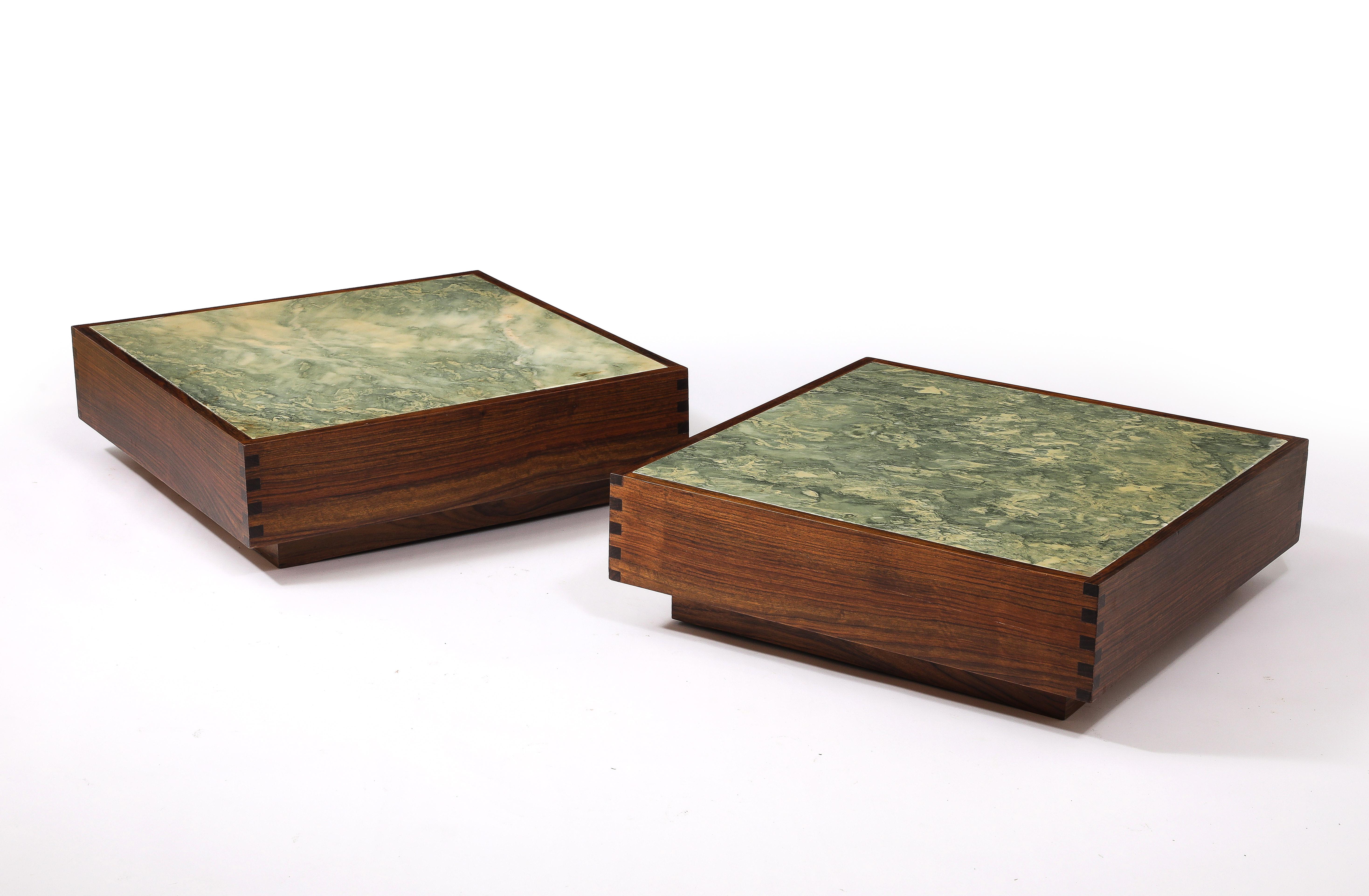 Table basse en palissandre et marbre, France, années 1950 en vente 7