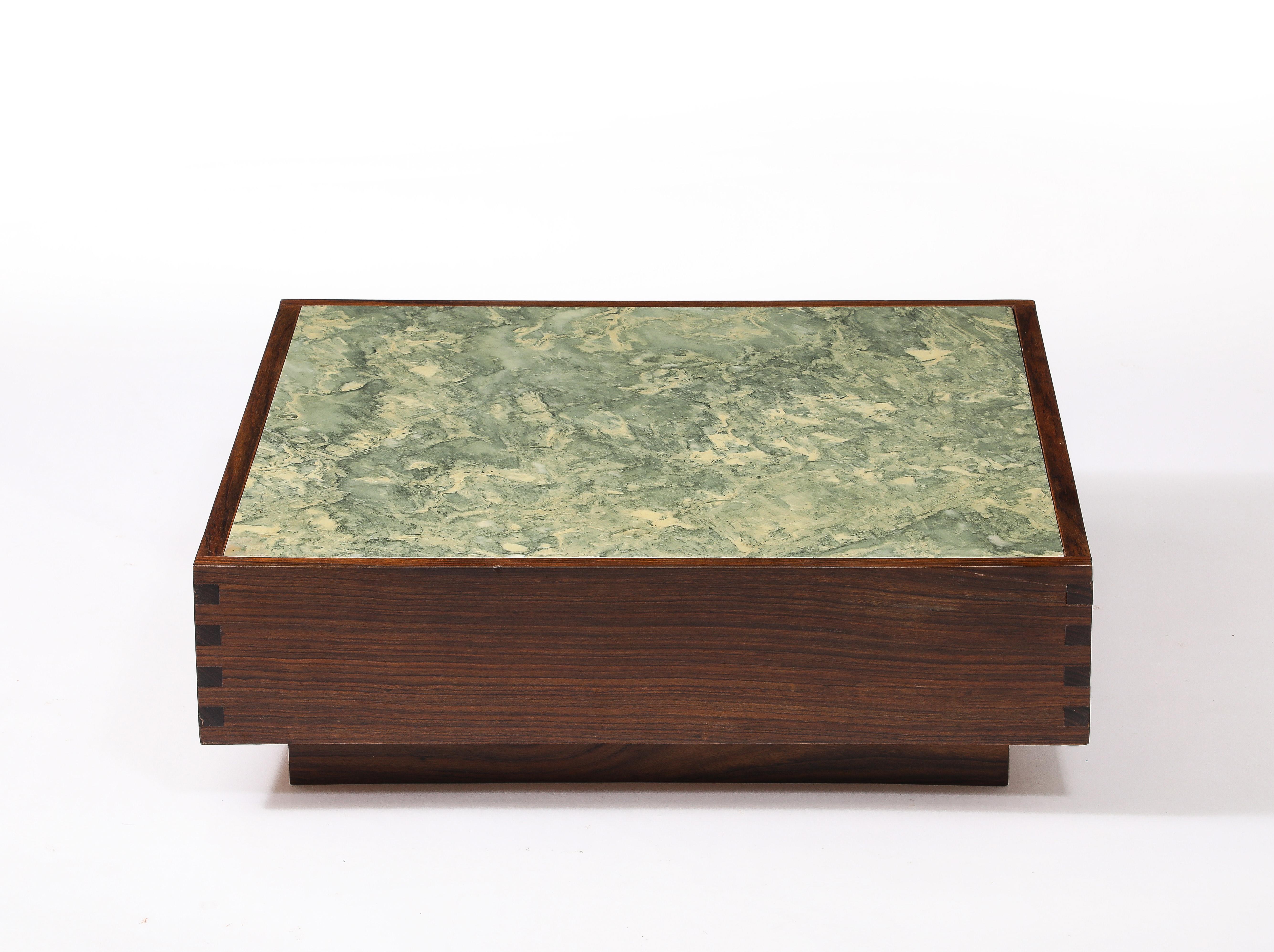 Table basse en palissandre et marbre, France, années 1950 en vente 11
