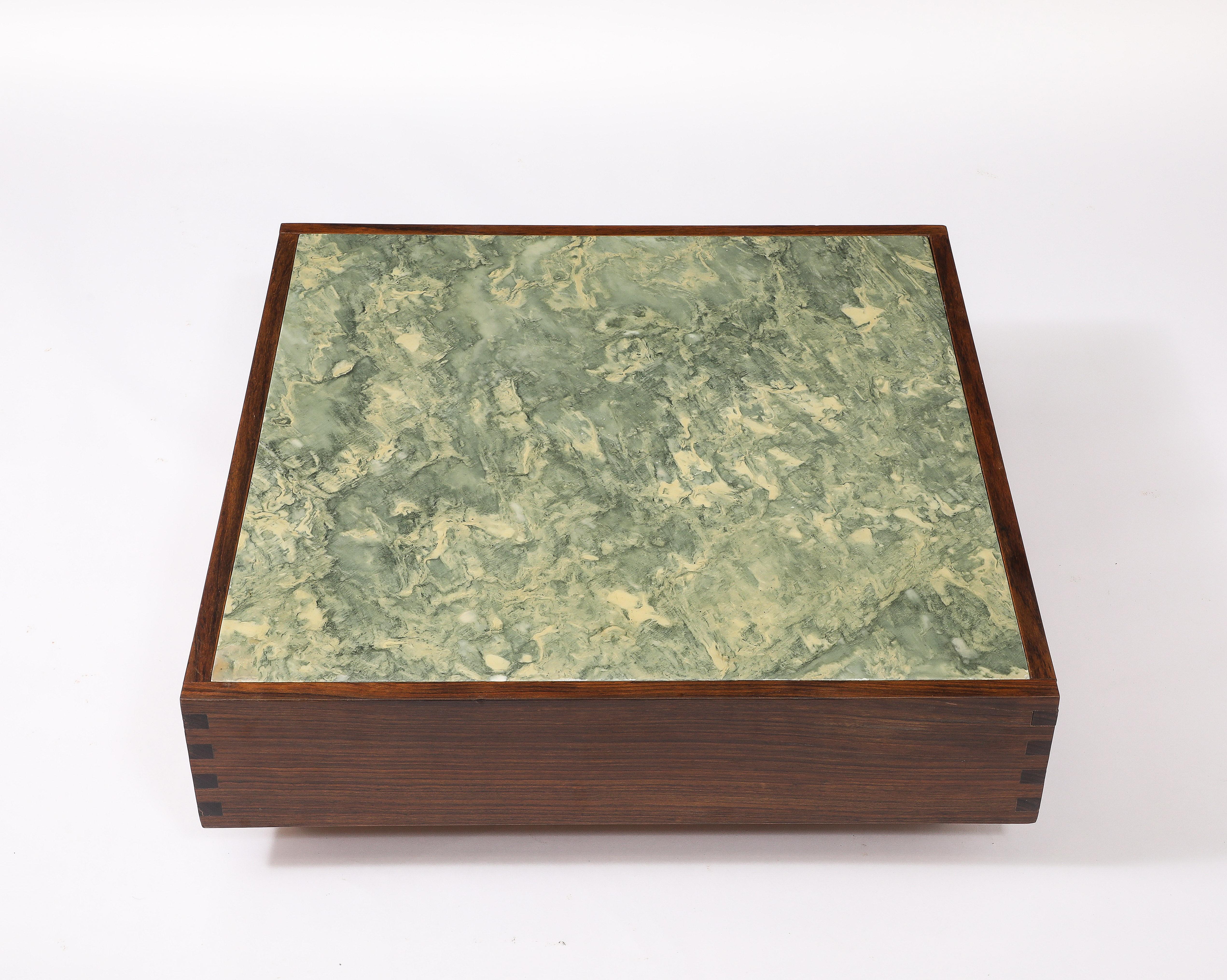 Table basse en palissandre et marbre, France, années 1950 en vente 12