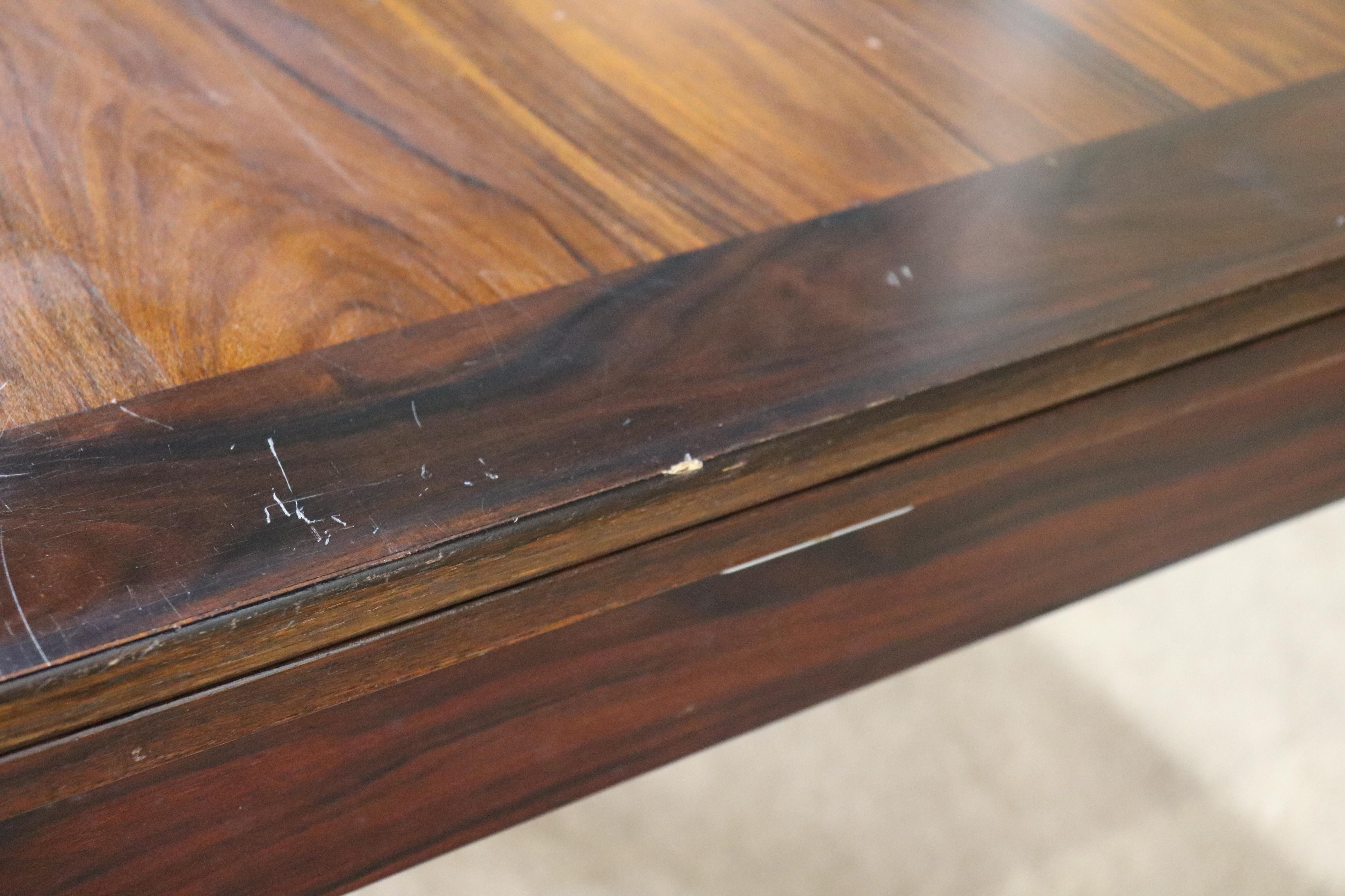 Mesa de comedor extensible de palisandro de mediados de siglo en venta 6