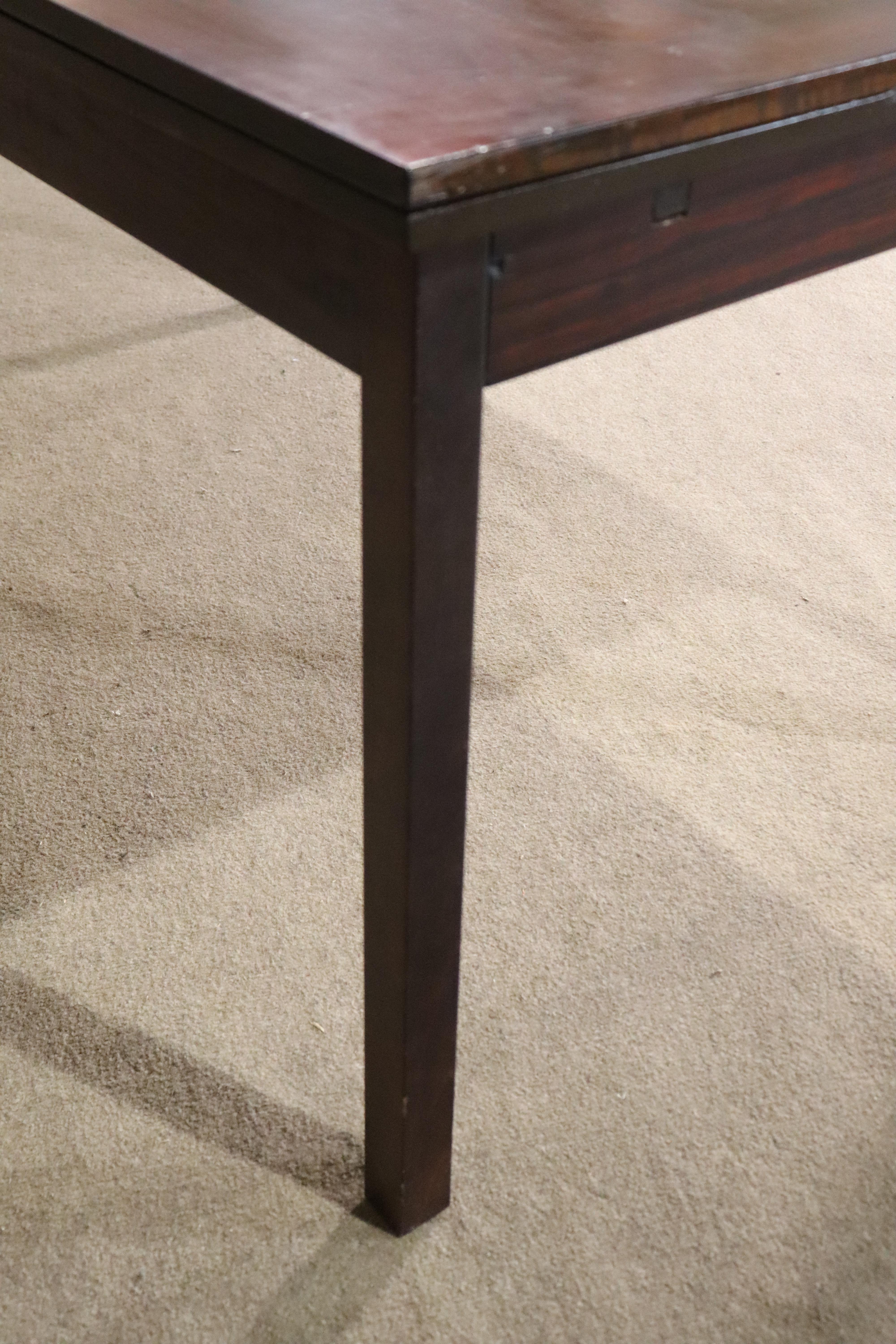 Mesa de comedor extensible de palisandro de mediados de siglo en venta 3