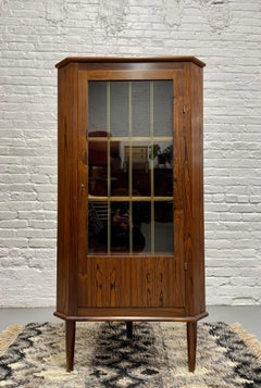 ROSEWOOD Mid Century Modern CORNER Bookcase / China or Liquor Cabinet, c. 1960s