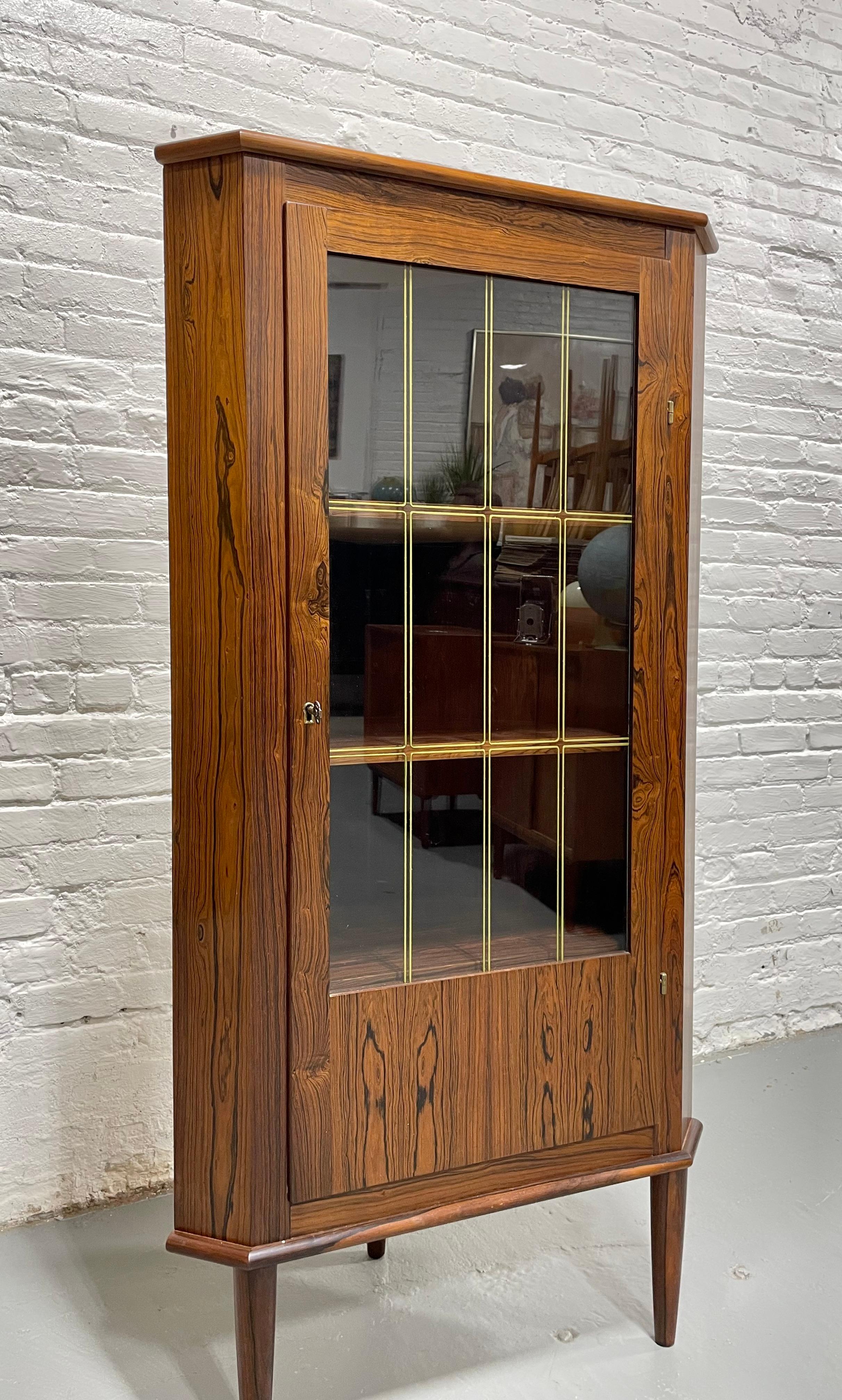 Mid-Century Modern ROSEWOOD Mid Century Modern CORNER Bookcase / China or Liquor Cabinet, c. 1960s For Sale