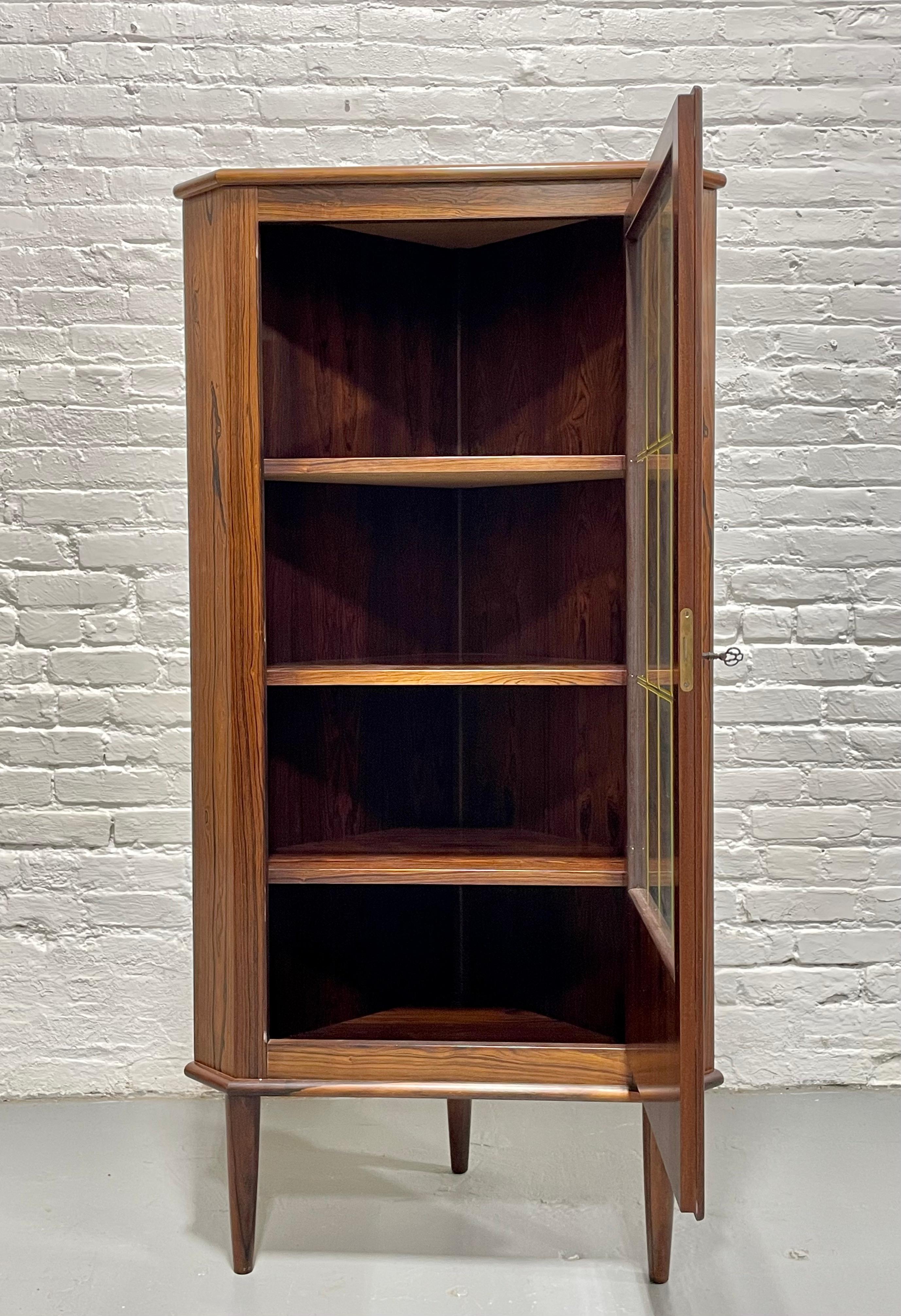 Mid-20th Century ROSEWOOD Mid Century Modern CORNER Bookcase / China or Liquor Cabinet, c. 1960s For Sale