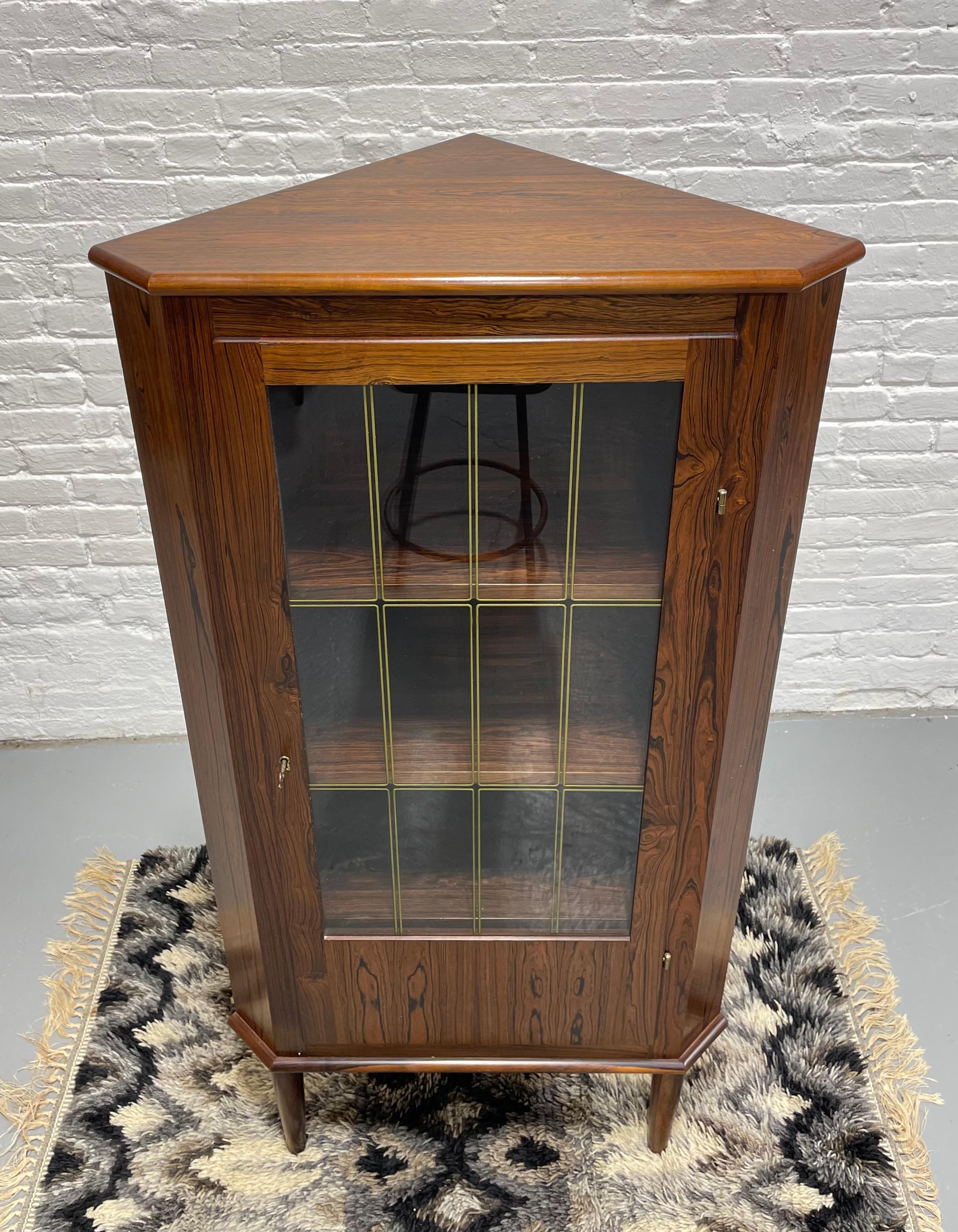 Rosewood ROSEWOOD Mid Century Modern CORNER Bookcase / China or Liquor Cabinet, c. 1960s For Sale