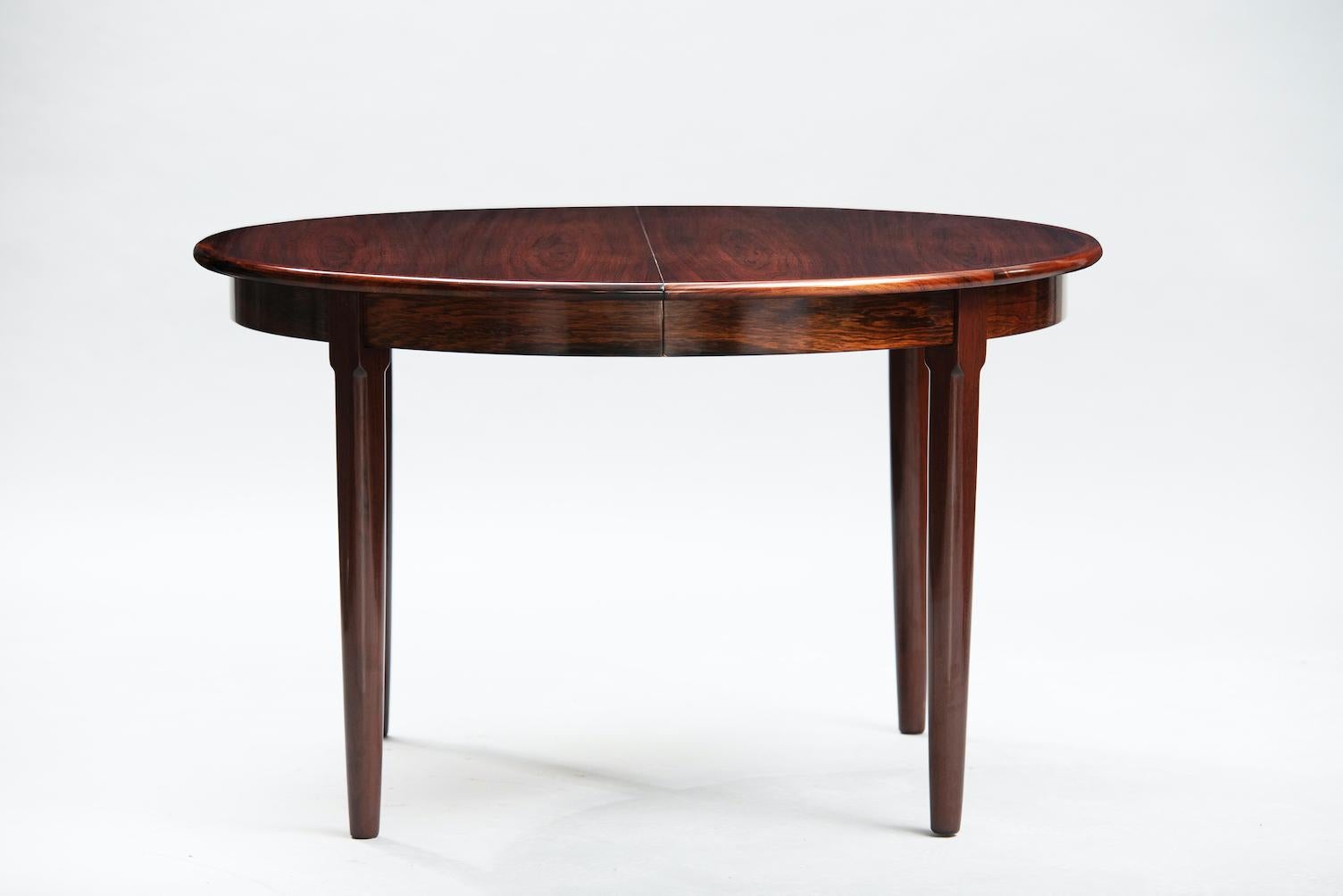 Varnished Rosewood Mid-Century Modern Danish Dining Table