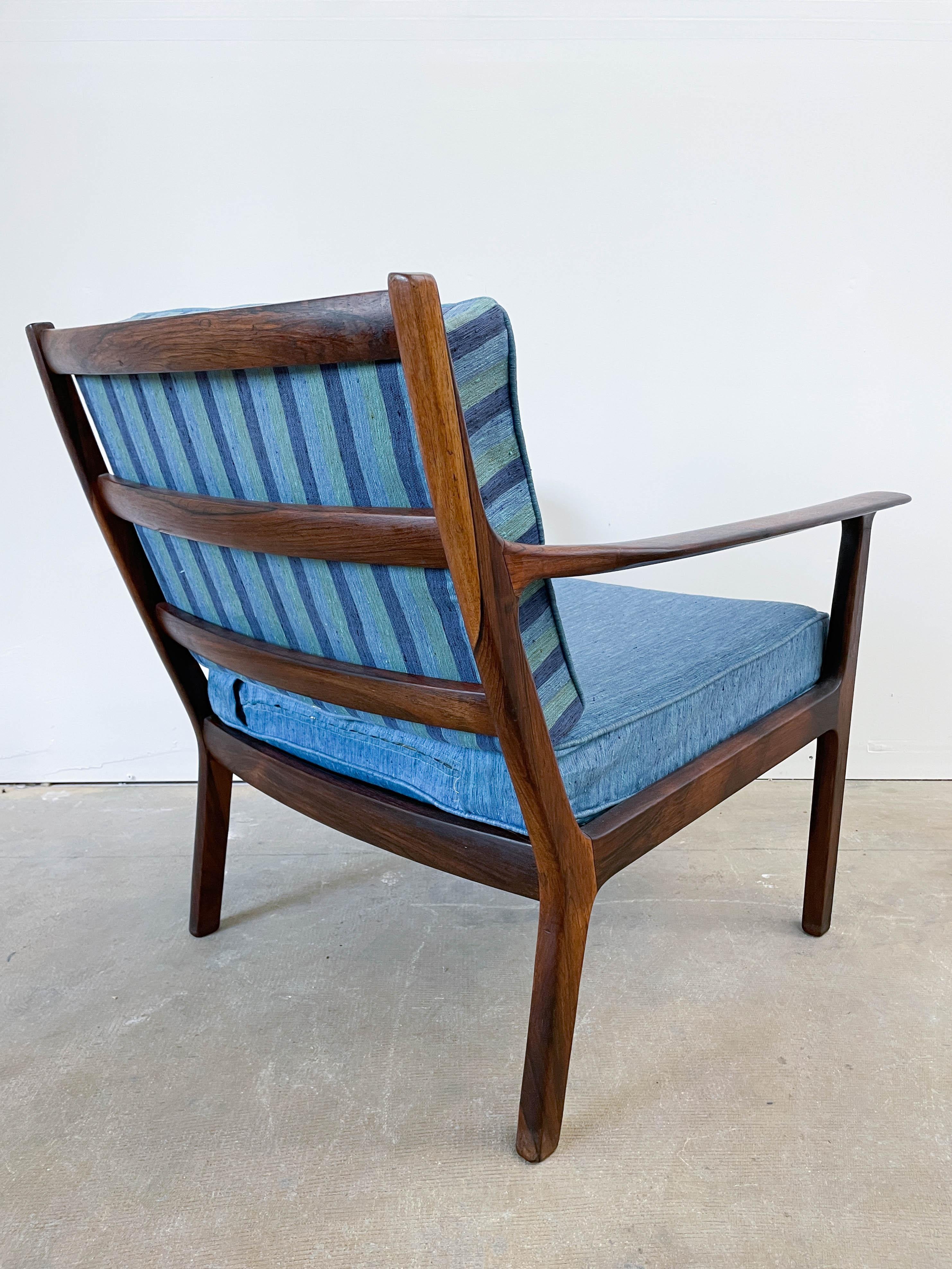 Rosewood Mid-Century Modern Lounge Chair For Sale 5