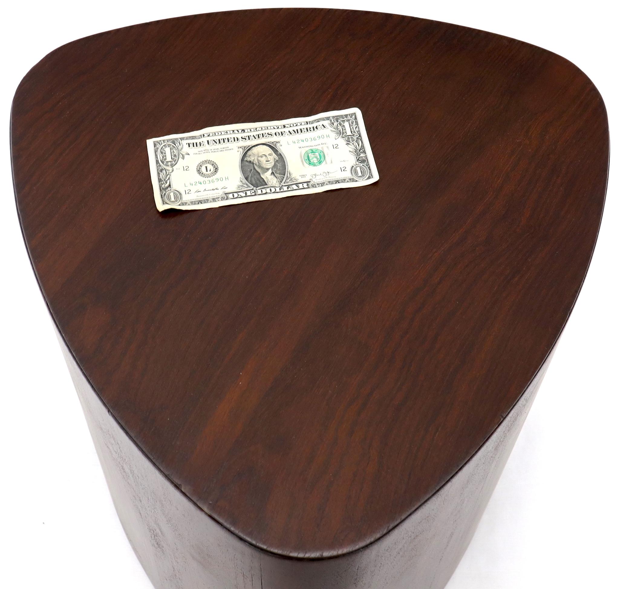 Rosewood Mid-Century Modern Rounded Triangle Shape Side End Table Stand Pedestal In Excellent Condition In Rockaway, NJ