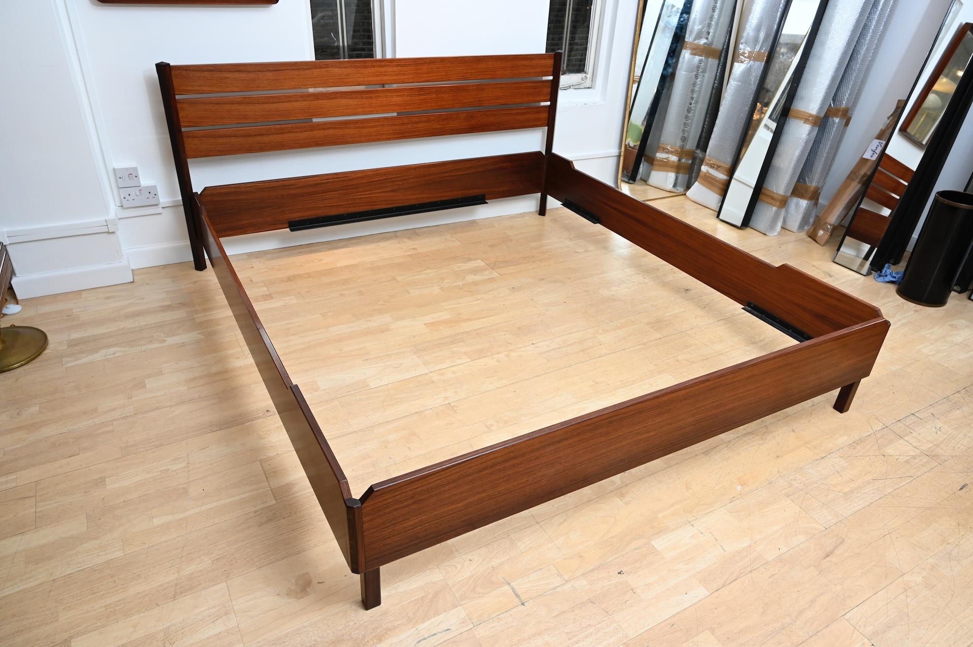 The bed is in fabulous condition having been faithfully restored.

The original springs to this bed are available and in excellent condition. It is mattress ready!