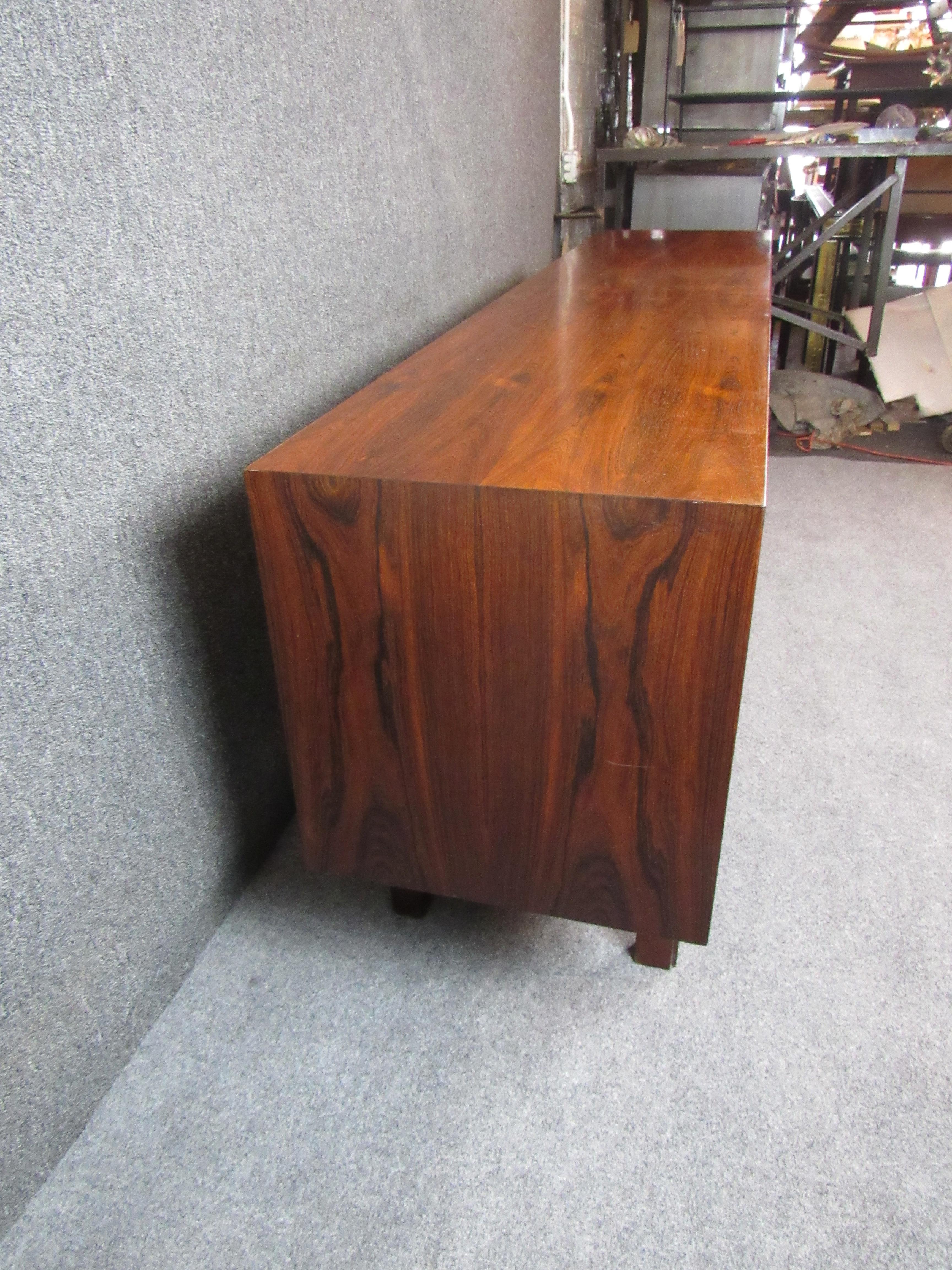Sideboard aus Palisanderholz Modell 21 von Omann Jun (Filz) im Angebot