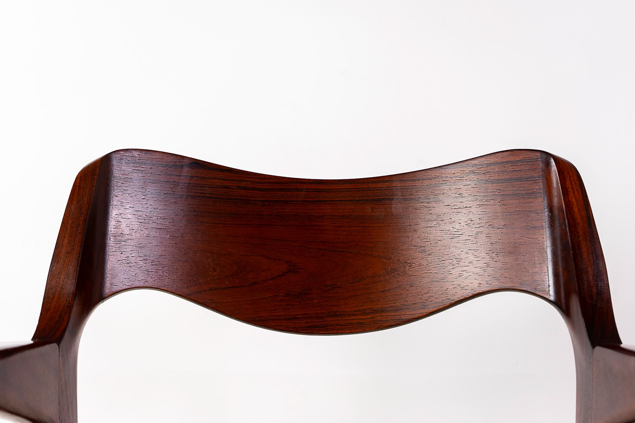 Sessel aus Palisanderholz, Modell 55, von Niels Otto Moller im Zustand „Gut“ im Angebot in VANCOUVER, CA