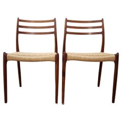 Paire de chaises d'appoint modèle 78 en bois de rose de Niels Moller 
