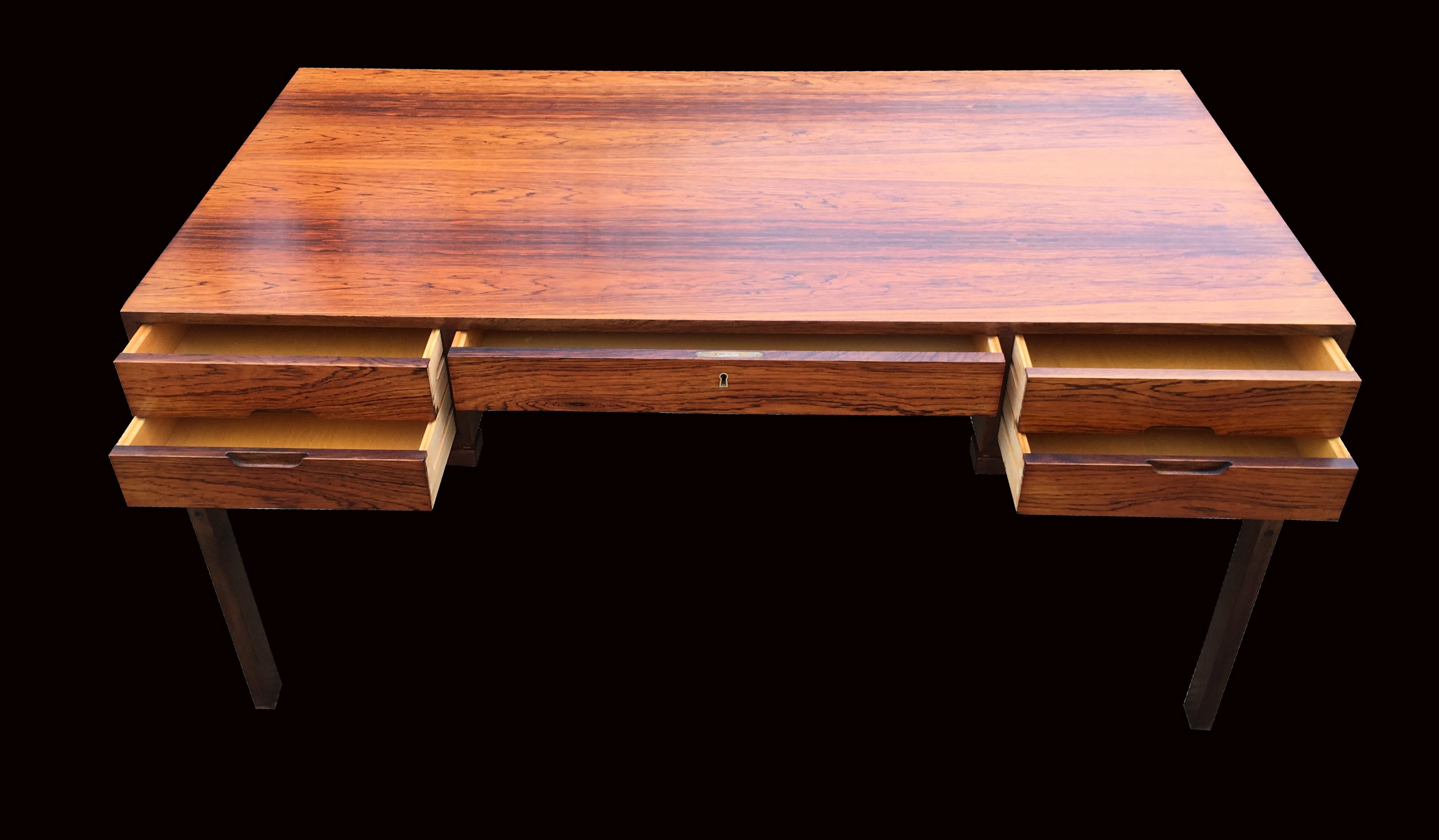 Scandinavian Modern Rosewood Model 80 Desk by Arne Wahl Iversen for Vinde Mobelfabrik
