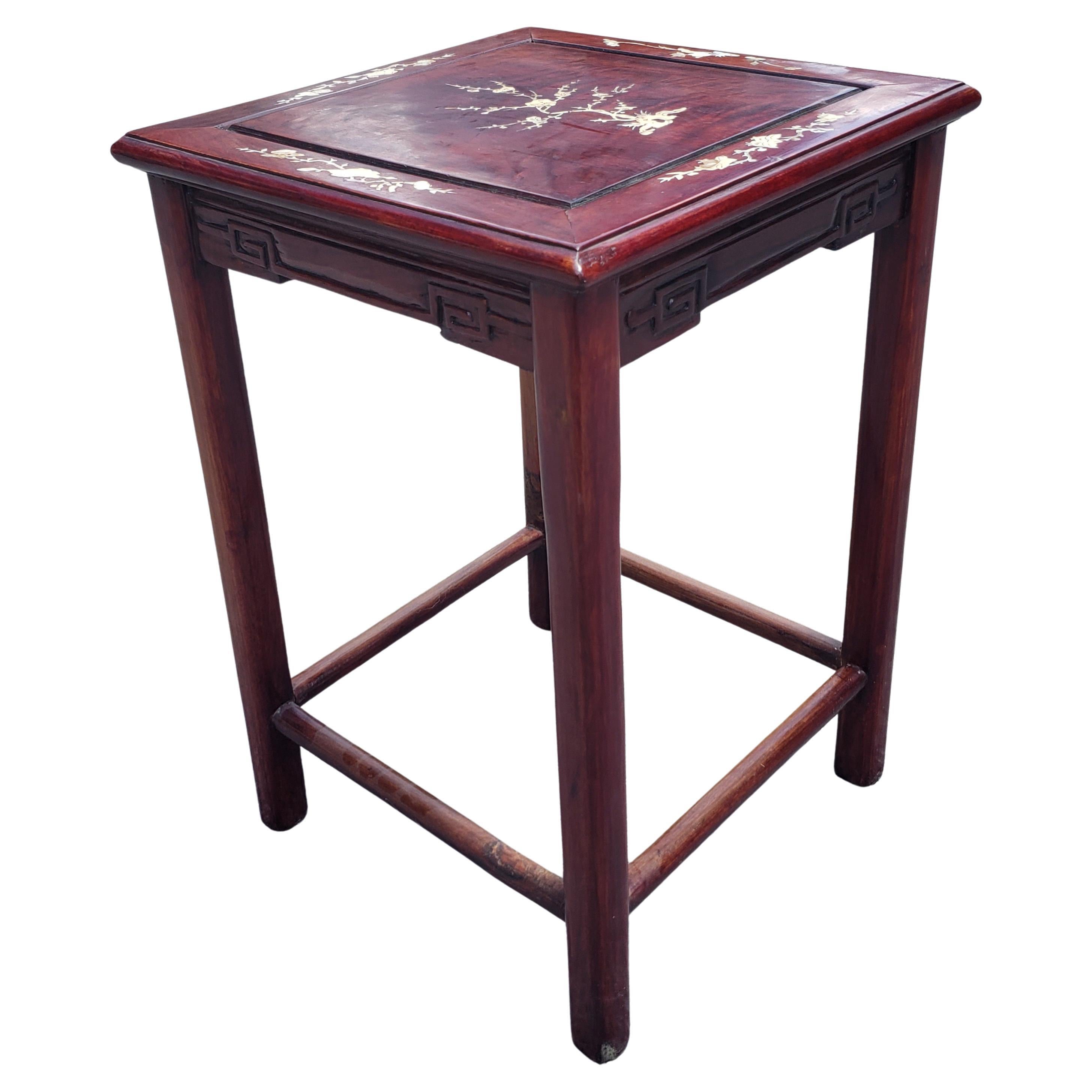 Rosewood Mother-of-pearl Inlay side table in very good condition.
Measures 16.25
