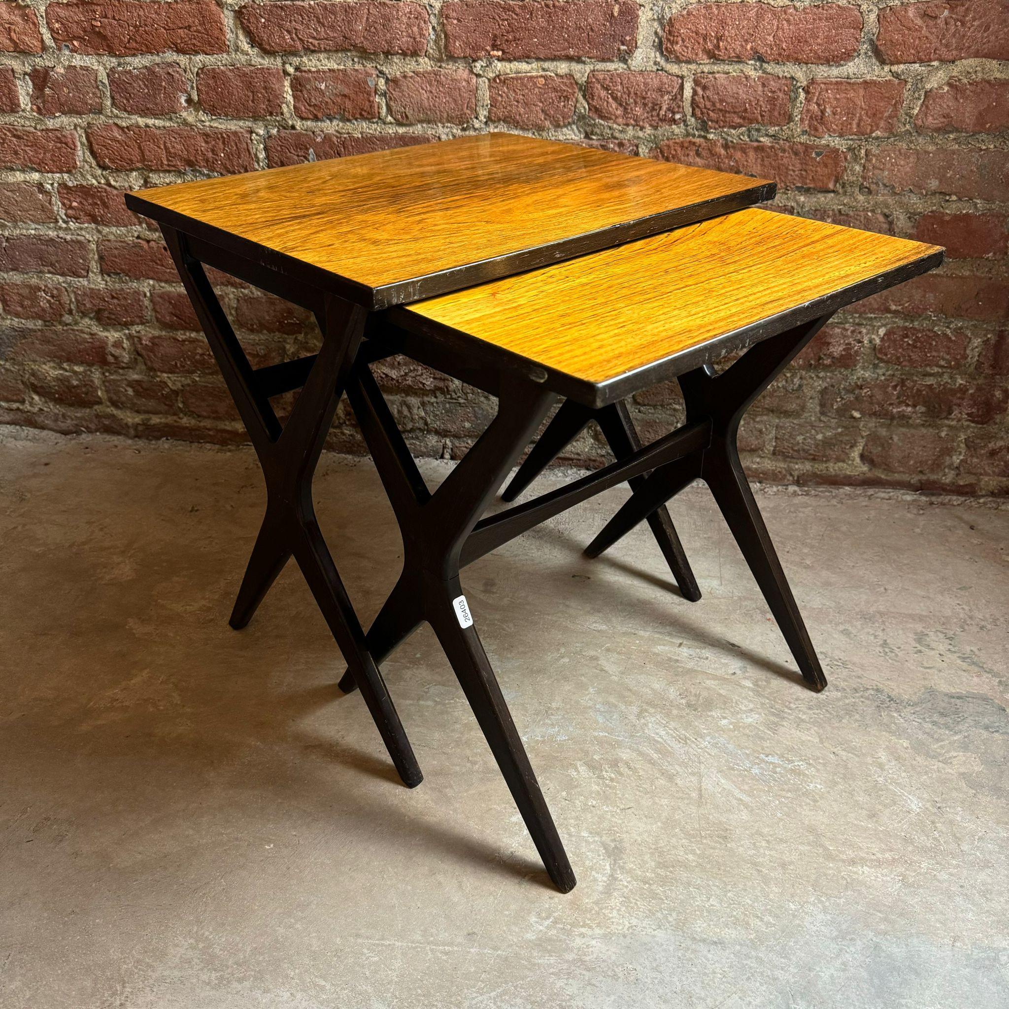 Tables gigognes en bois de rose, Danemark 1960
