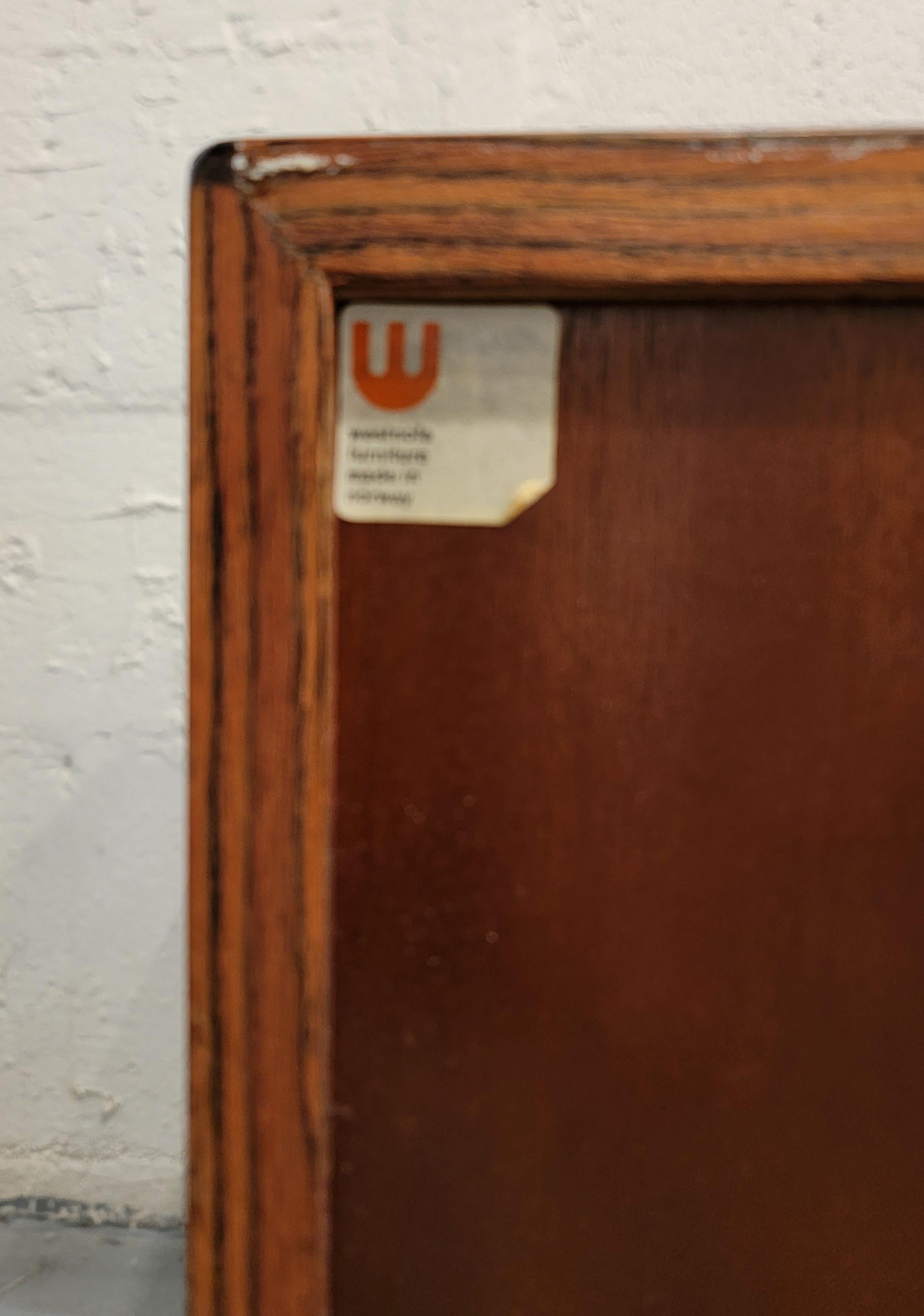 Table de nuit en bois de rose par Westnofa en vente 3