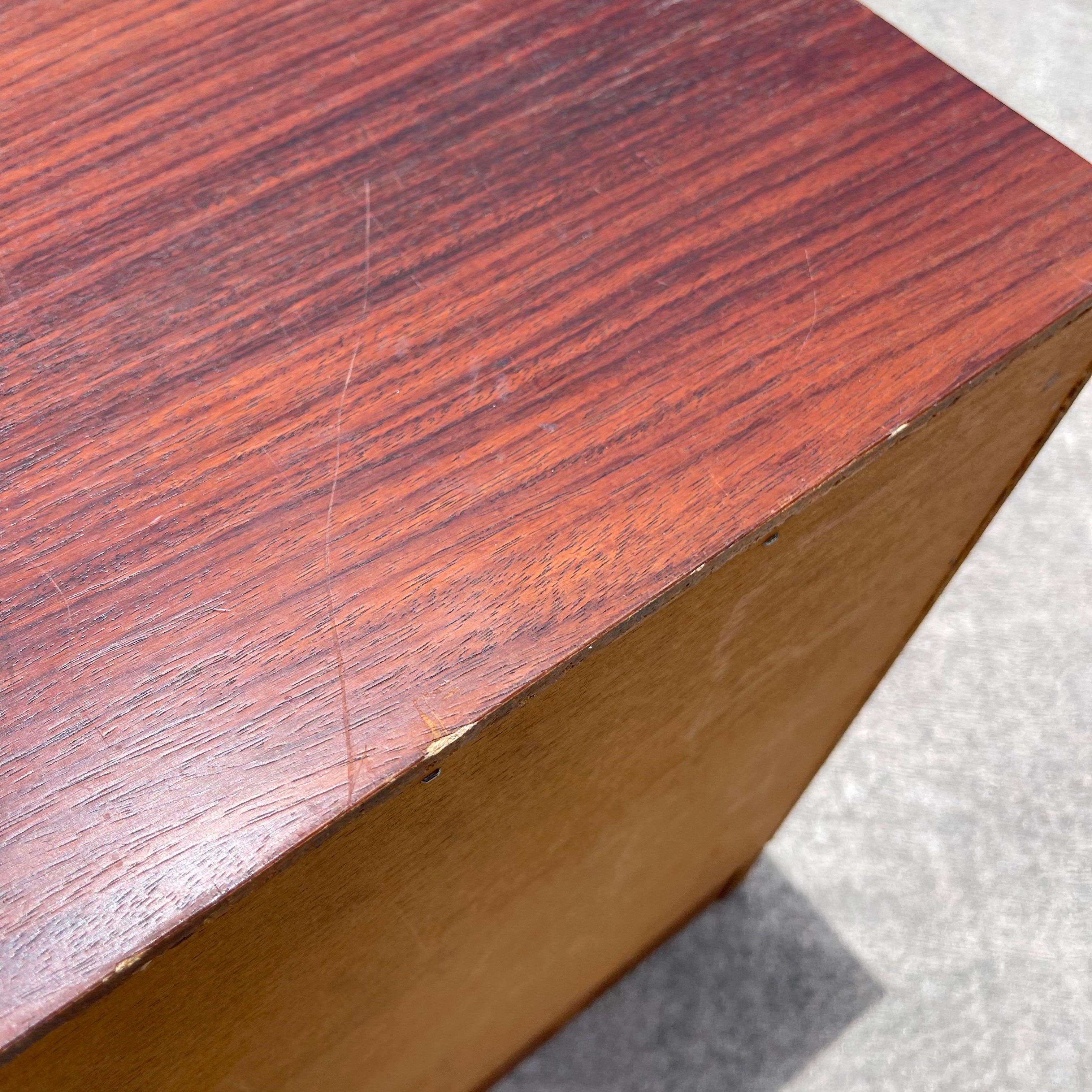 Table de nuit en bois de rose d'Arne Wahl Iverson pour Vinde Mobelfabrik en vente 6