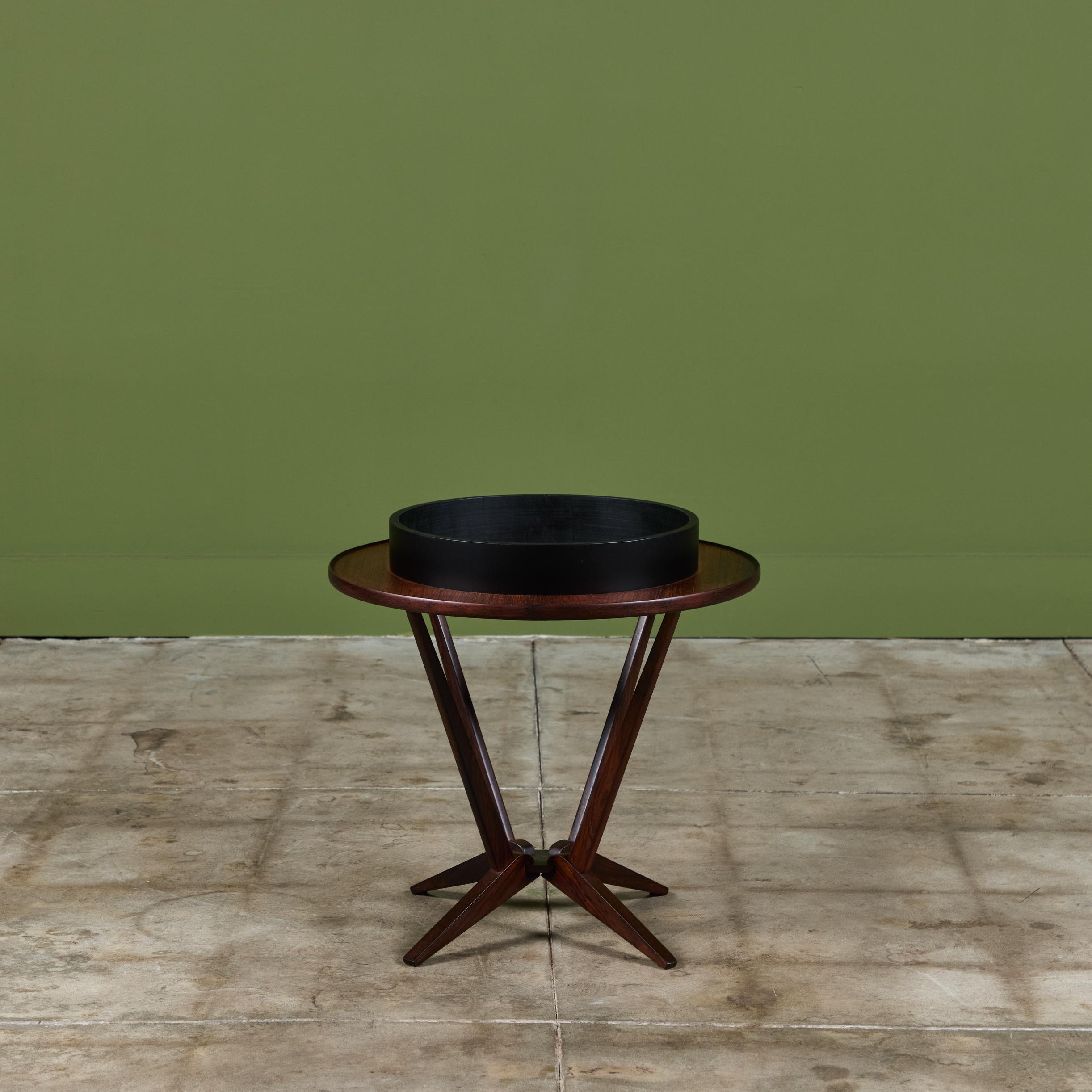 Mid-Century Modern Stand pour plantes en bois de rose en vente