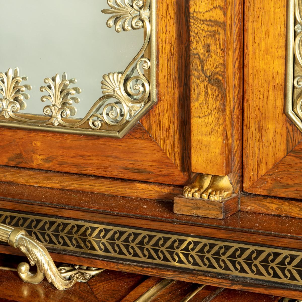 Büroschrank aus Palisanderholz im Regency-Stil mit Knieloch, Seddon und Morel zugeschrieben im Zustand „Gut“ im Angebot in Lymington, Hampshire