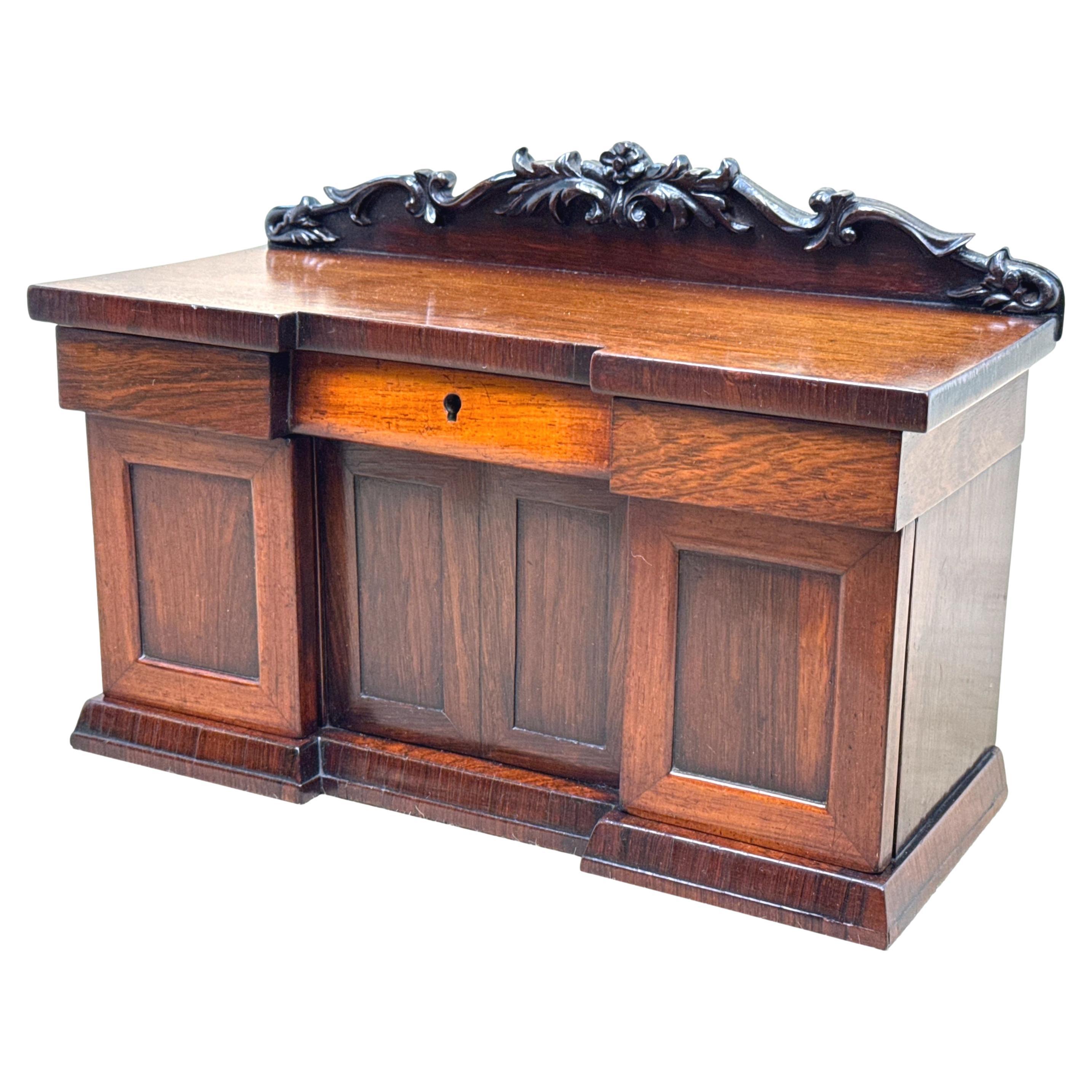 Buffet miniature en bois de rose Regency Tea Caddy