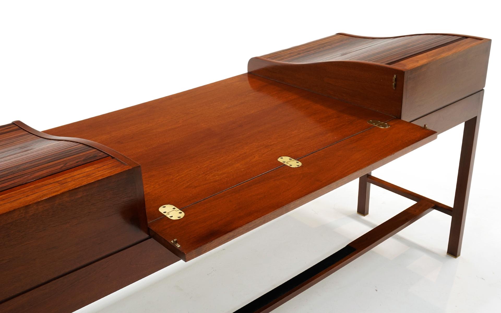 Roll-Top-Schreibtisch aus Rosenholz von Edward Wormley für Dunbar, Modell 452. Alle Original im Angebot 5