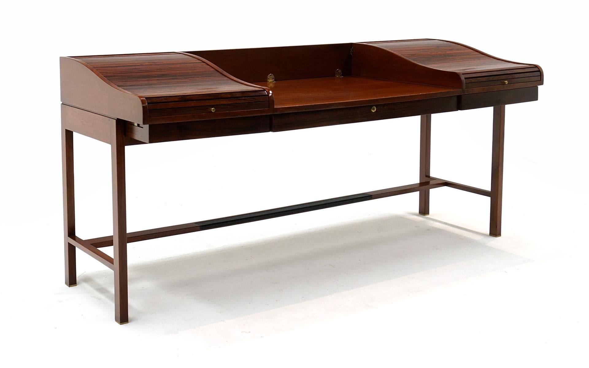 Roll-Top-Schreibtisch aus Rosenholz von Edward Wormley für Dunbar, Modell 452. Alle Original (Moderne der Mitte des Jahrhunderts) im Angebot