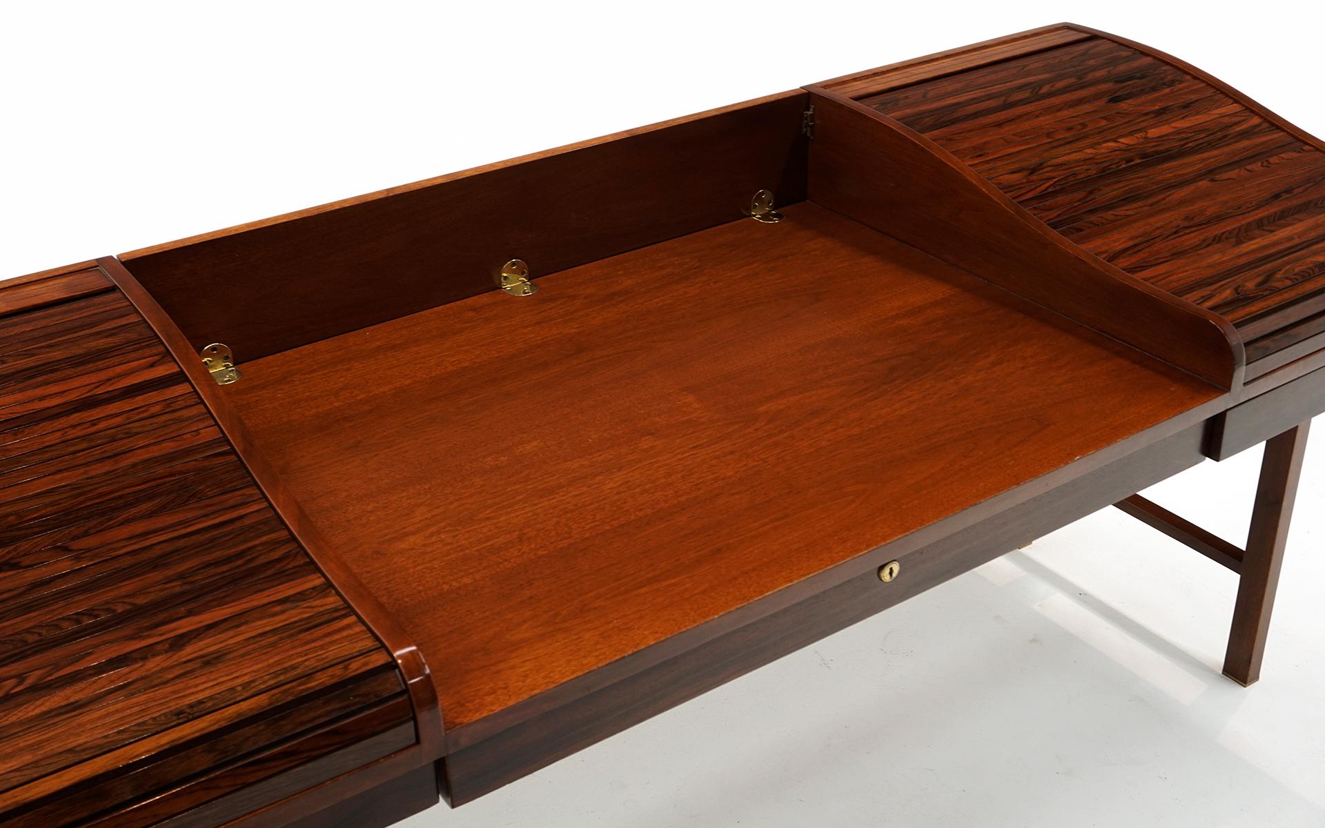 American Rosewood Roll top Desk by Edward Wormley for Dunbar Model 452. All Original For Sale