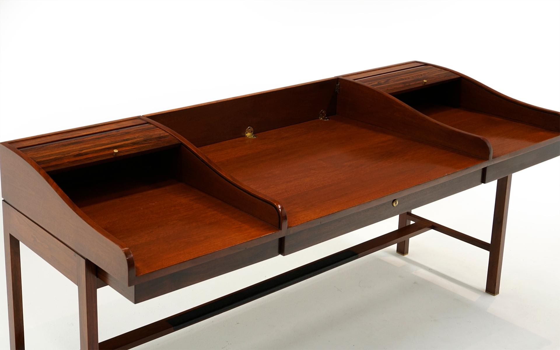 Roll-Top-Schreibtisch aus Rosenholz von Edward Wormley für Dunbar, Modell 452. Alle Original im Angebot 1