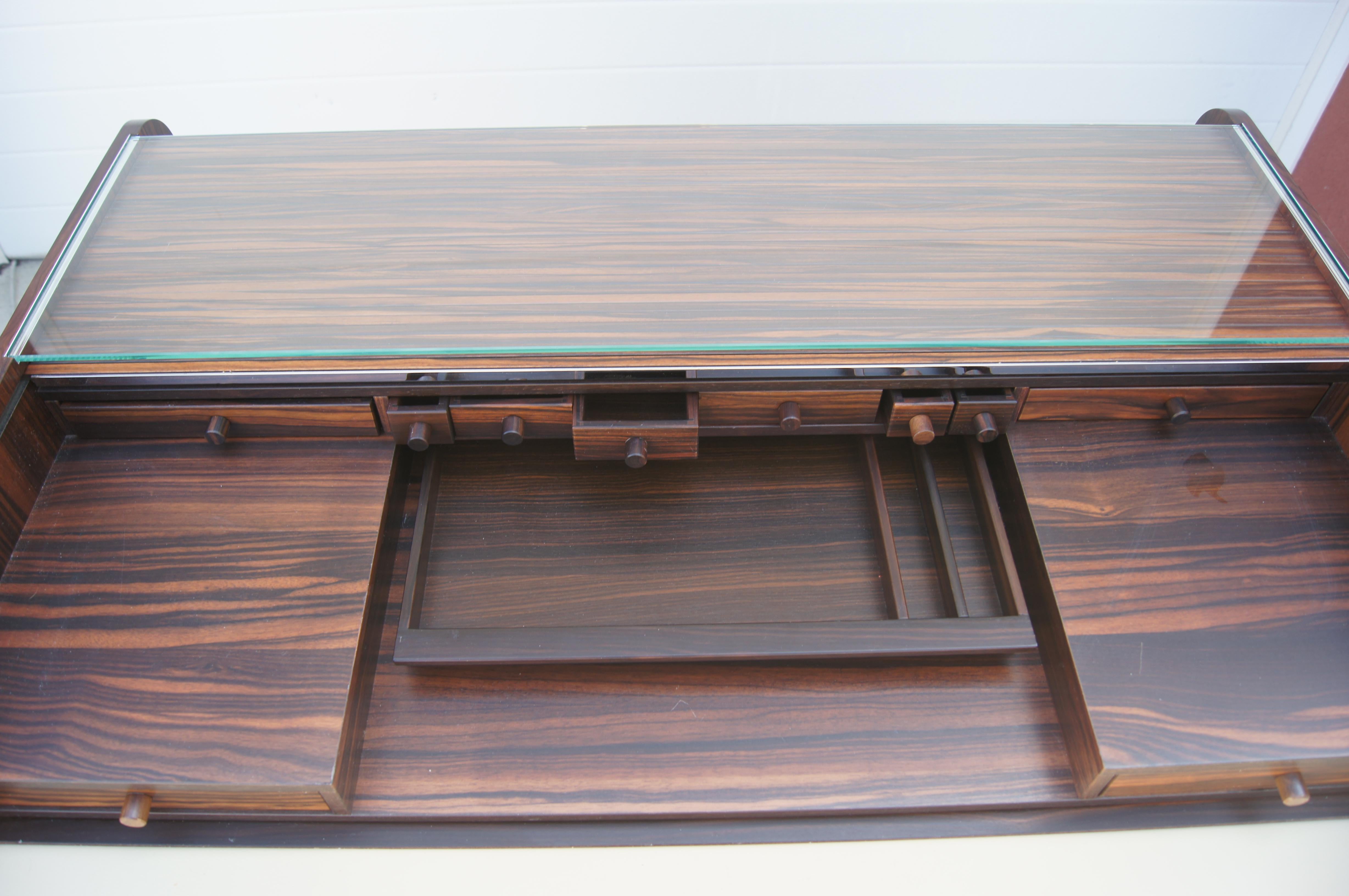 Rolltop-Schreibtisch/Schreibtisch aus Palisanderholz, Modell 804, von Gianfranco Frattini für Bernini (20. Jahrhundert) im Angebot