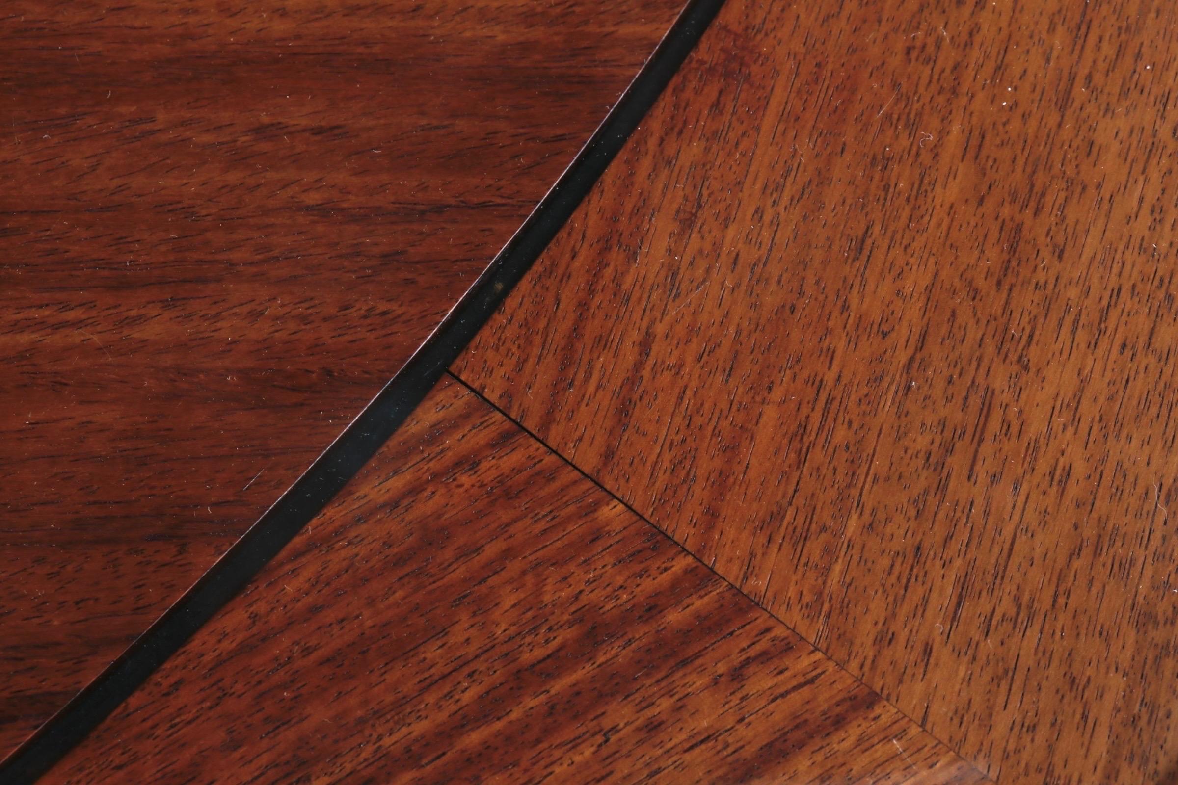 20ième siècle Table de salle à manger Ming Ming en bois de rose en vente