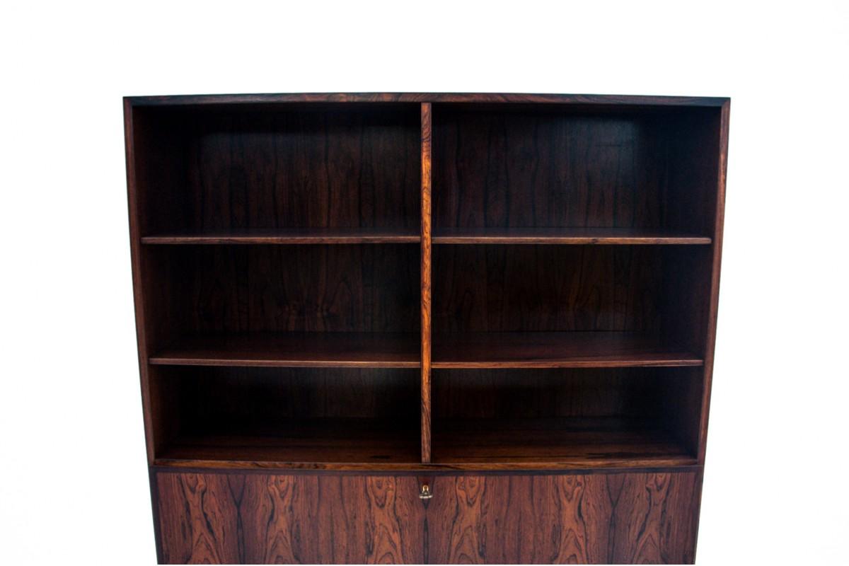 Danish Rosewood shelf designed by Omann Jun, Denmark, 1960s. After renovation. For Sale