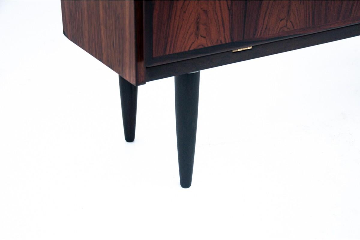 Rosewood shelf designed by Omann Jun, Denmark, 1960s. For Sale 4