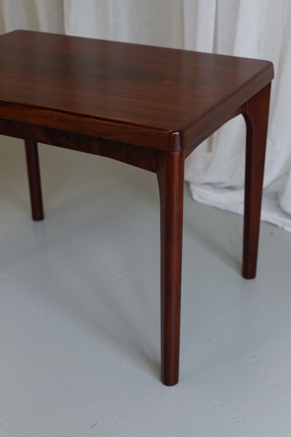 Beistelltisch aus Palisanderholz von Henning Kjærnulf für Vejle Stole & Møbelfabrik, 1960er Jahre. (Skandinavische Moderne) im Angebot