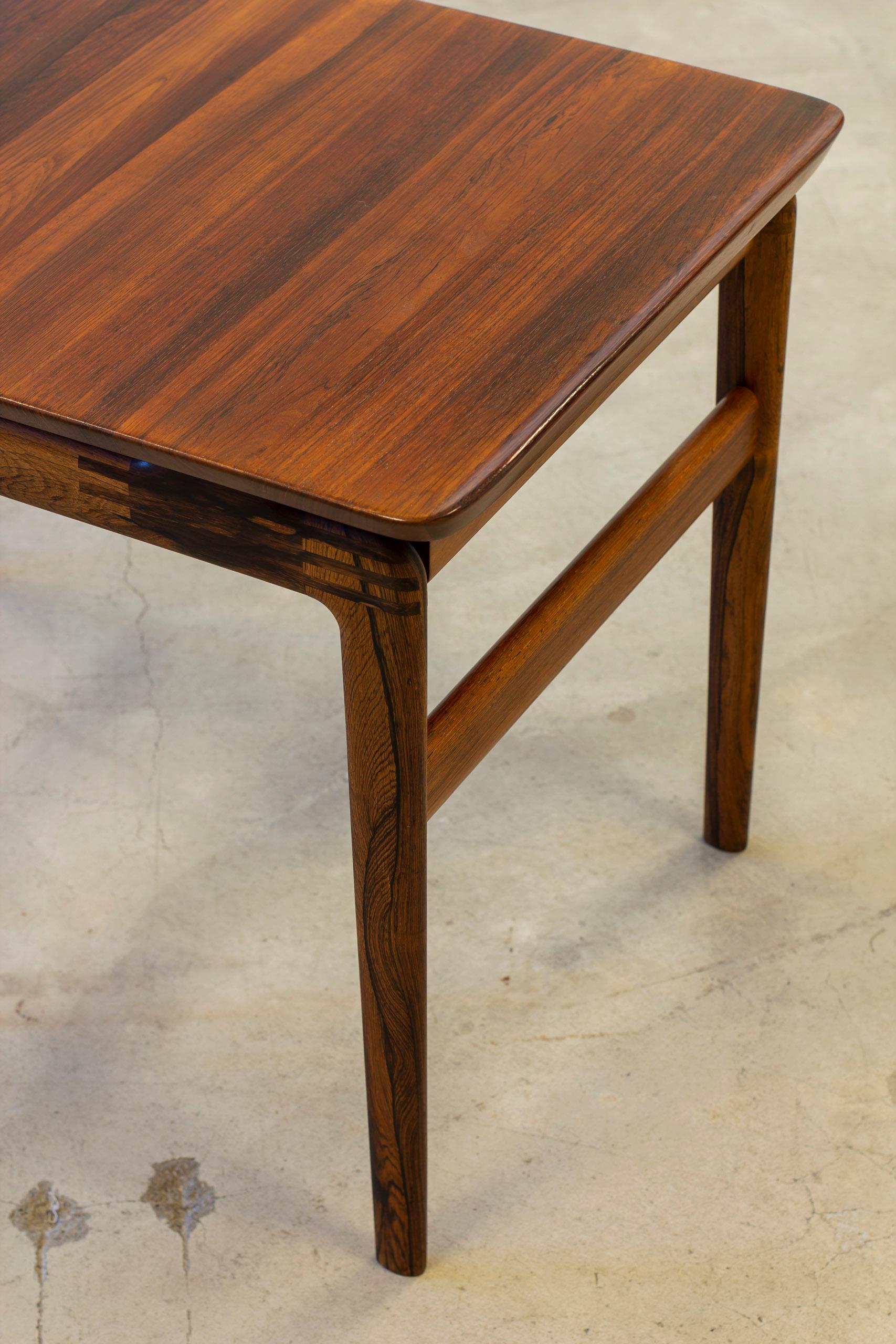 Rosewood side table by Hvidt & Mølgaard, denmark, 1960s, palisander In Good Condition In Hägersten, SE